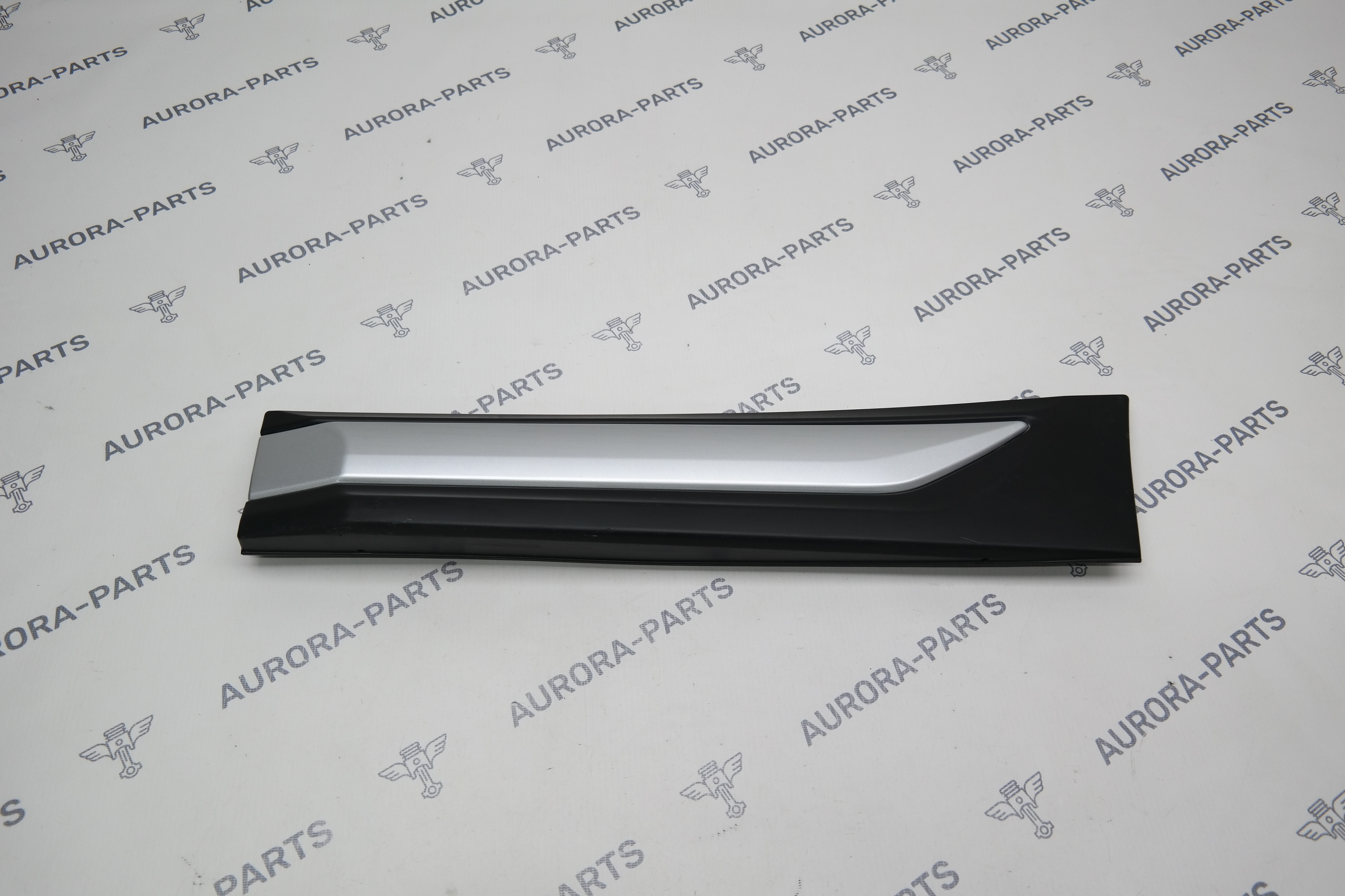 Молдинг нижний двери задней LH Mitsubishi Outlander