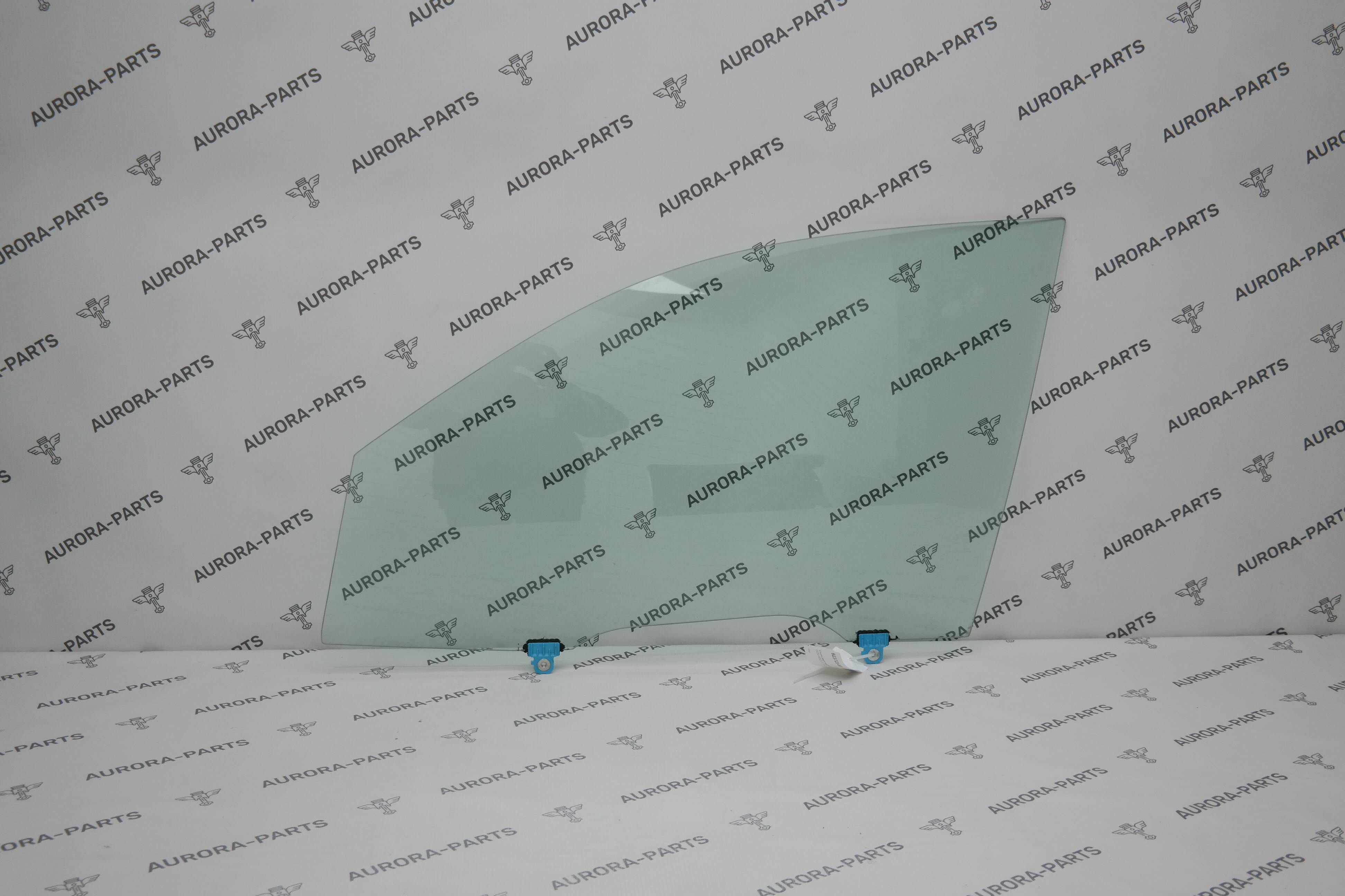 Стекло двери передней LH Mitsubishi Outlander