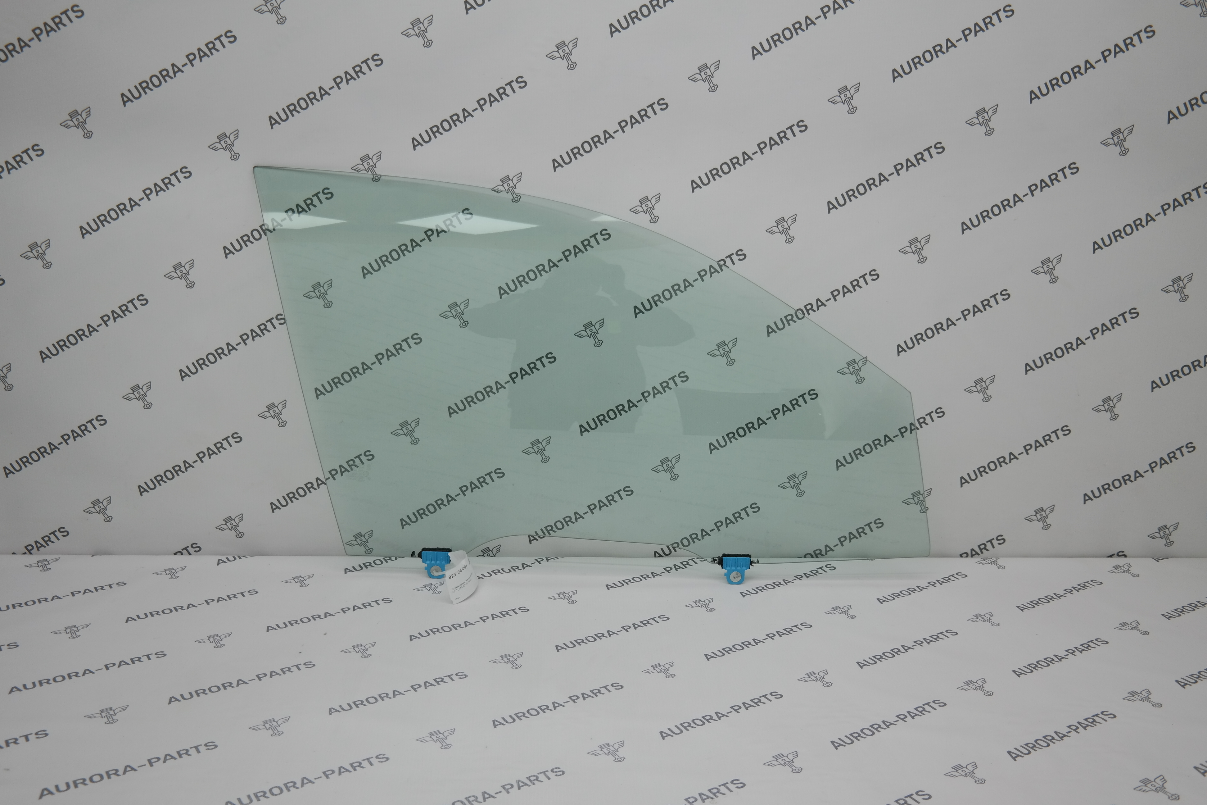Стекло двери передней RH Mitsubishi Outlander