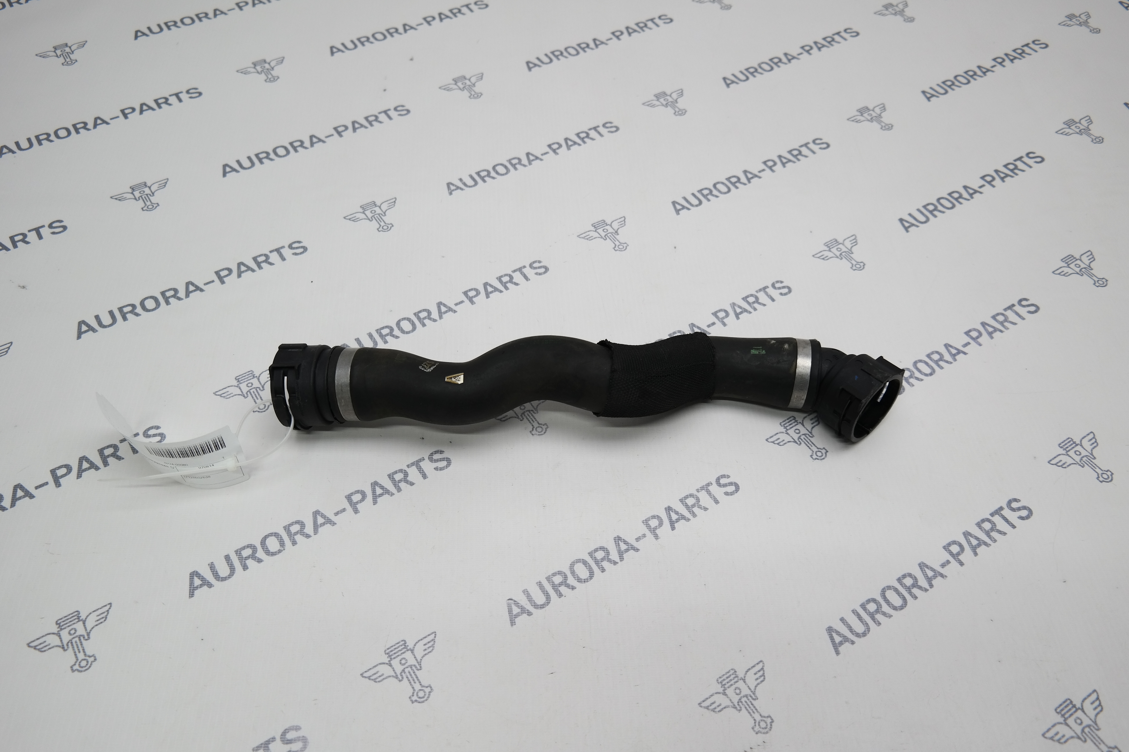 Патрубок системы охлаждения BMW 5-Series