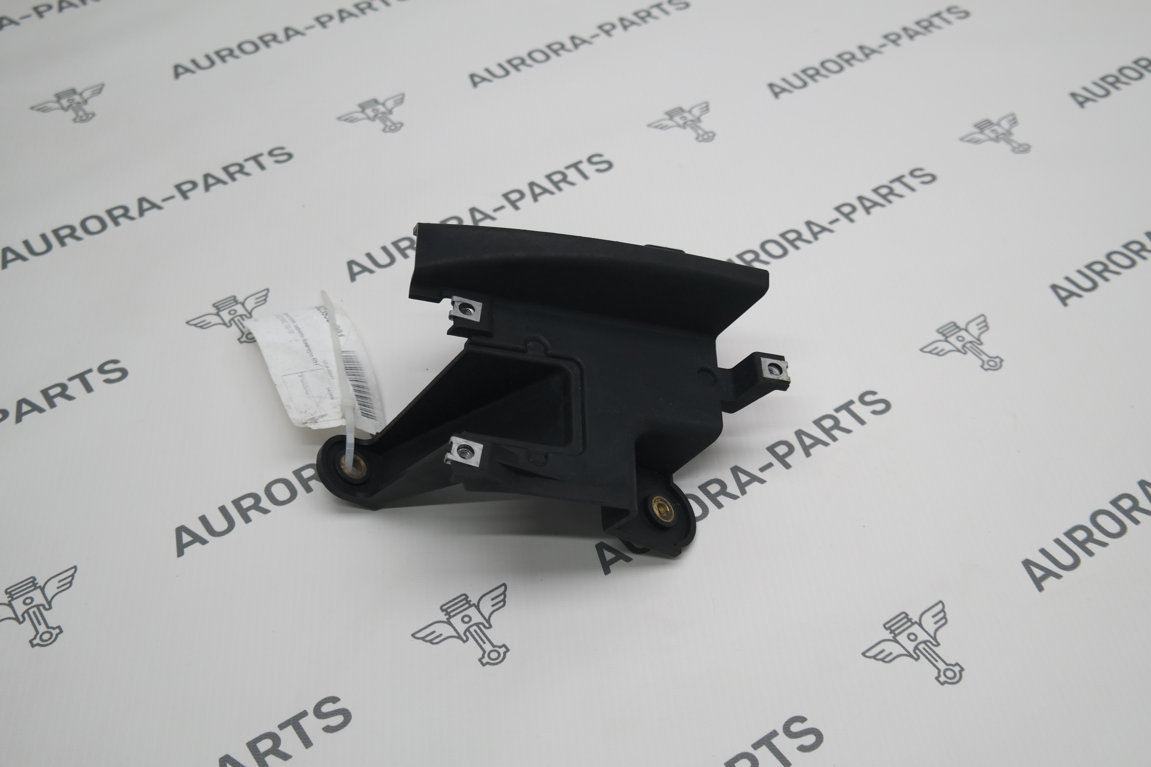 Кронштейн заднего бампера RH Porsche Cayenne