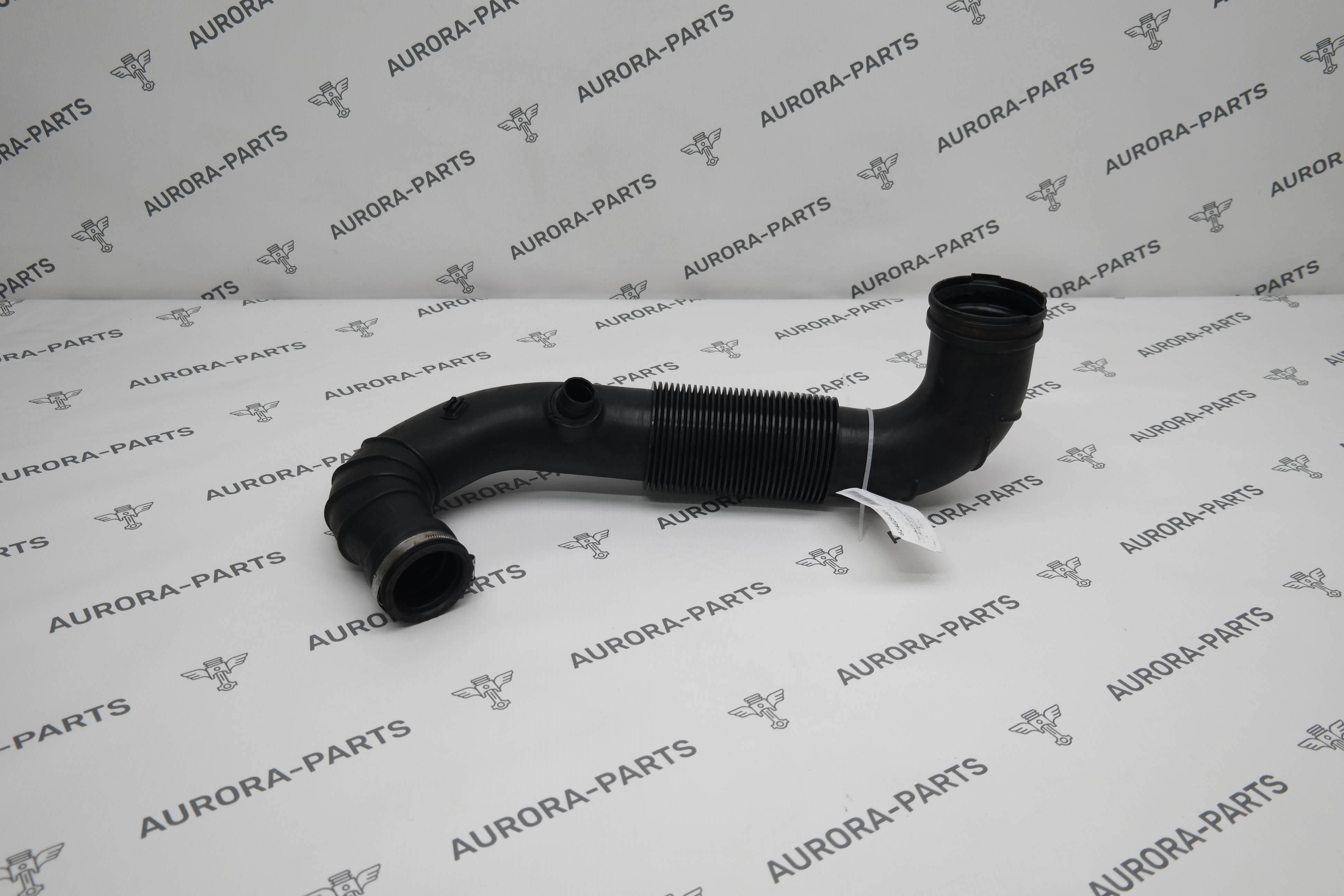 Патрубок от КВФ на турбину ОМ 651 Mercedes Sprinter