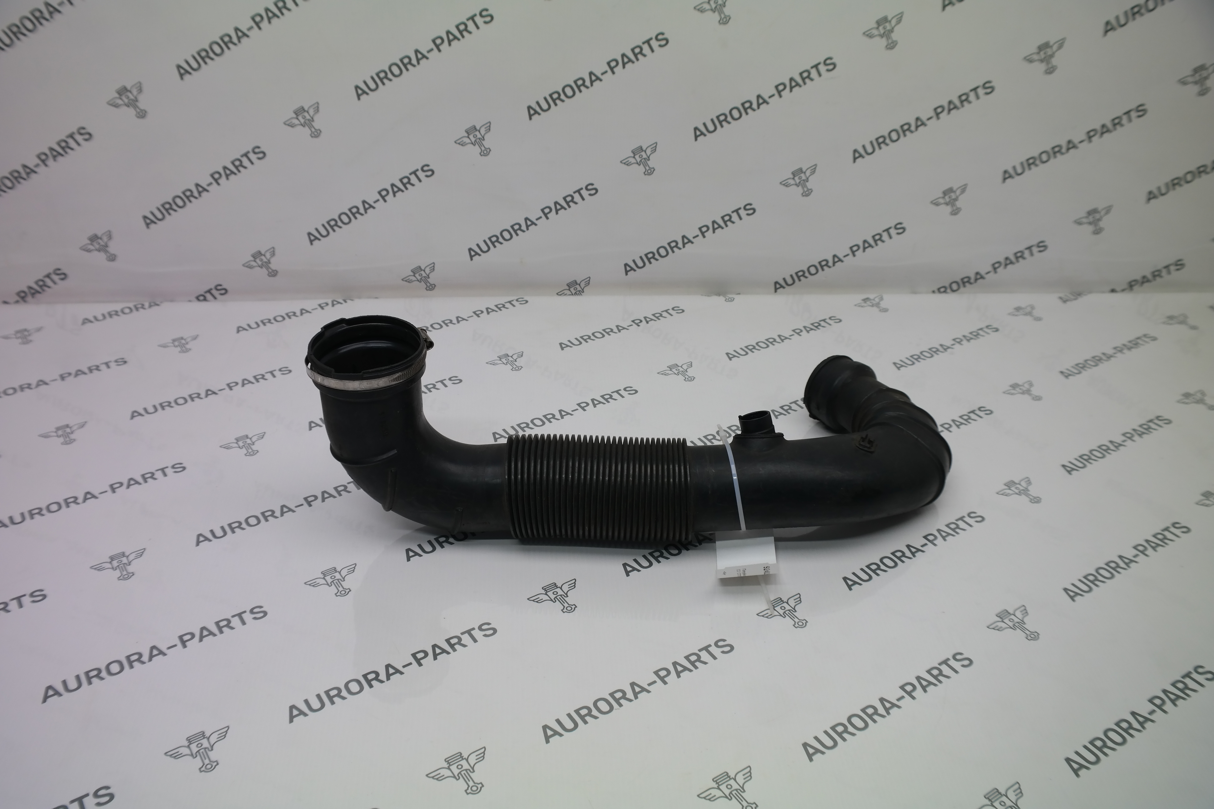 Патрубок от КВФ на турбину ОМ 651 Mercedes Sprinter