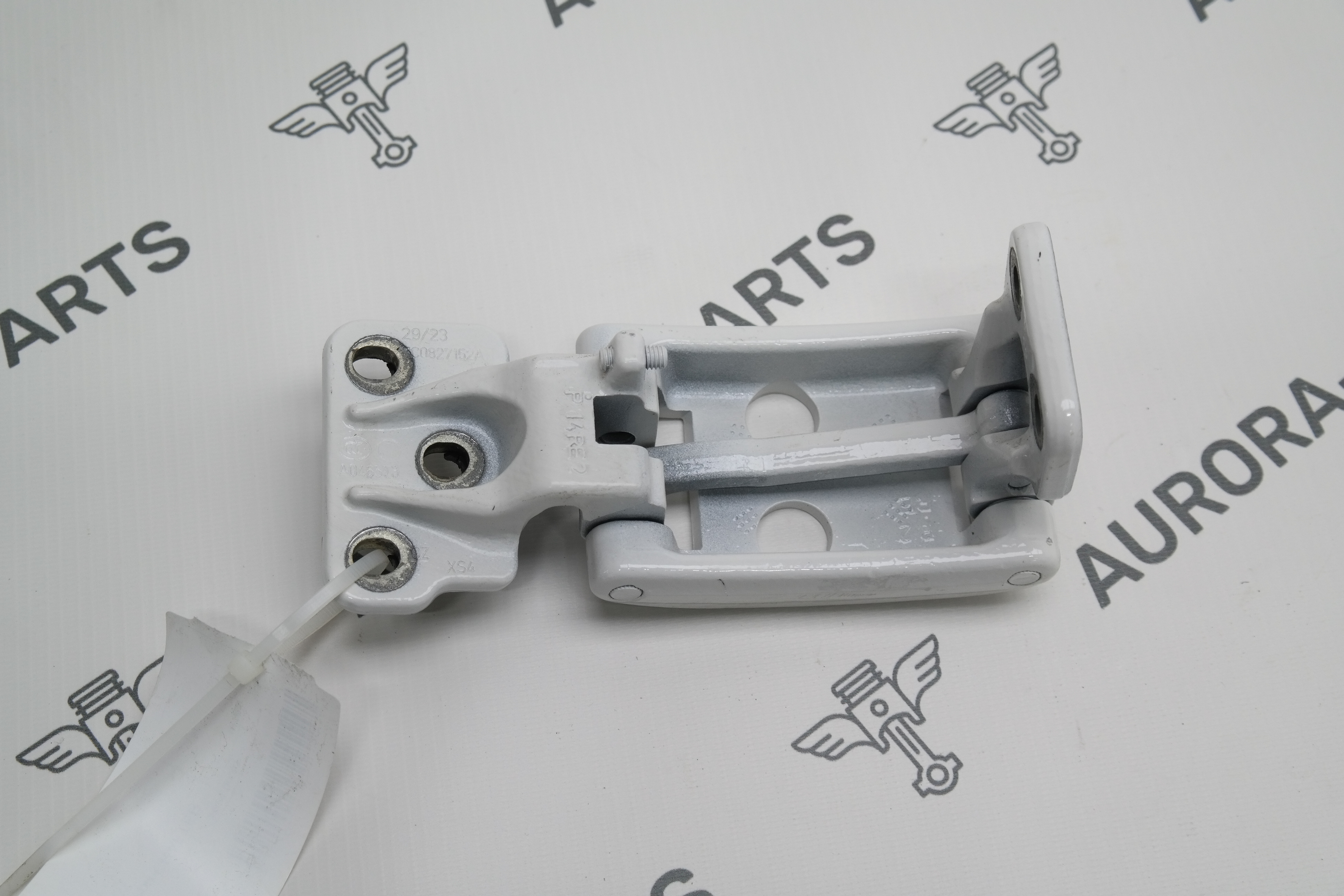 Петля задней двери VW Crafter