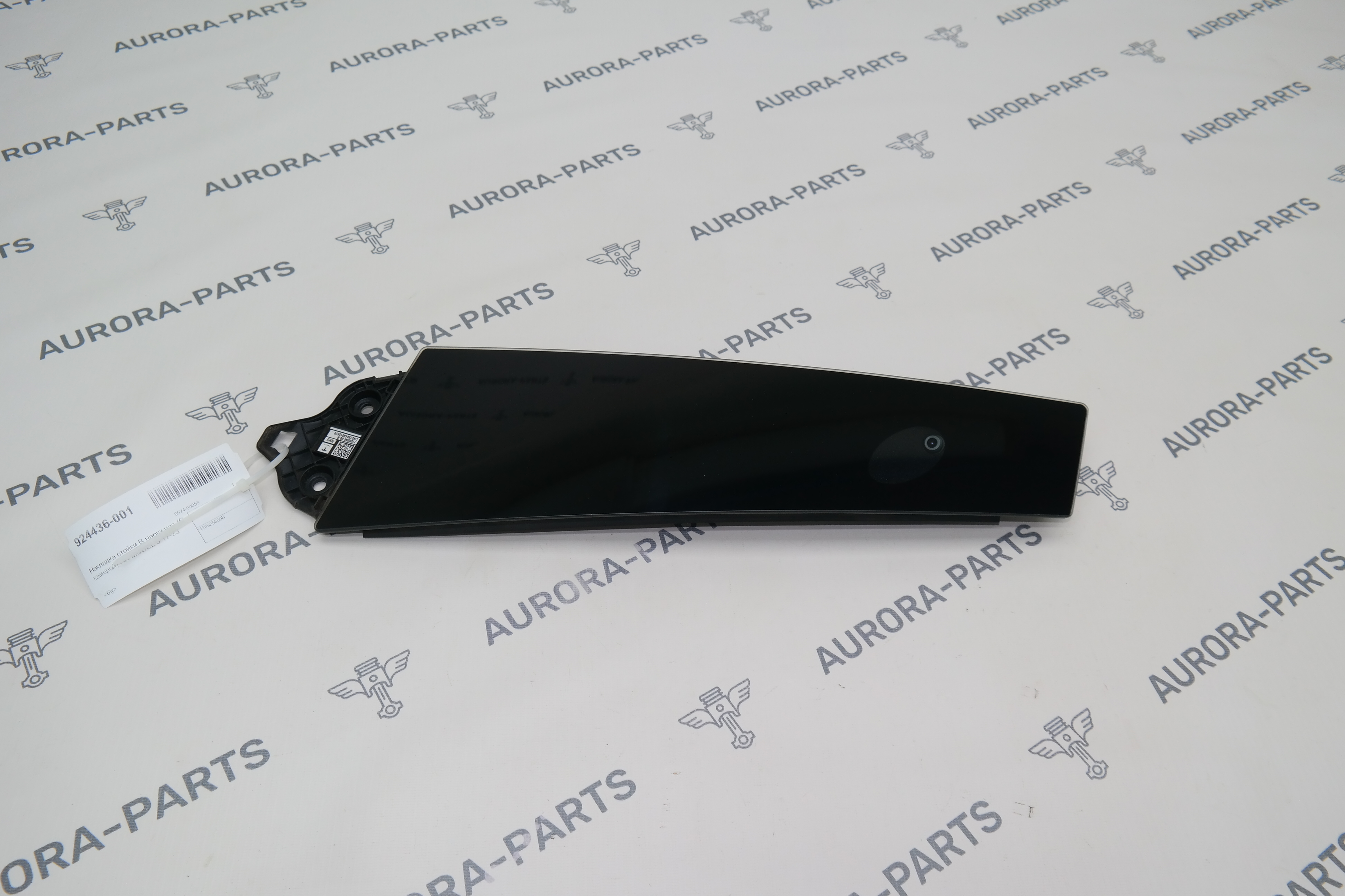 Накладка стойки B наружная (С камерой) RH Tesla Model 3