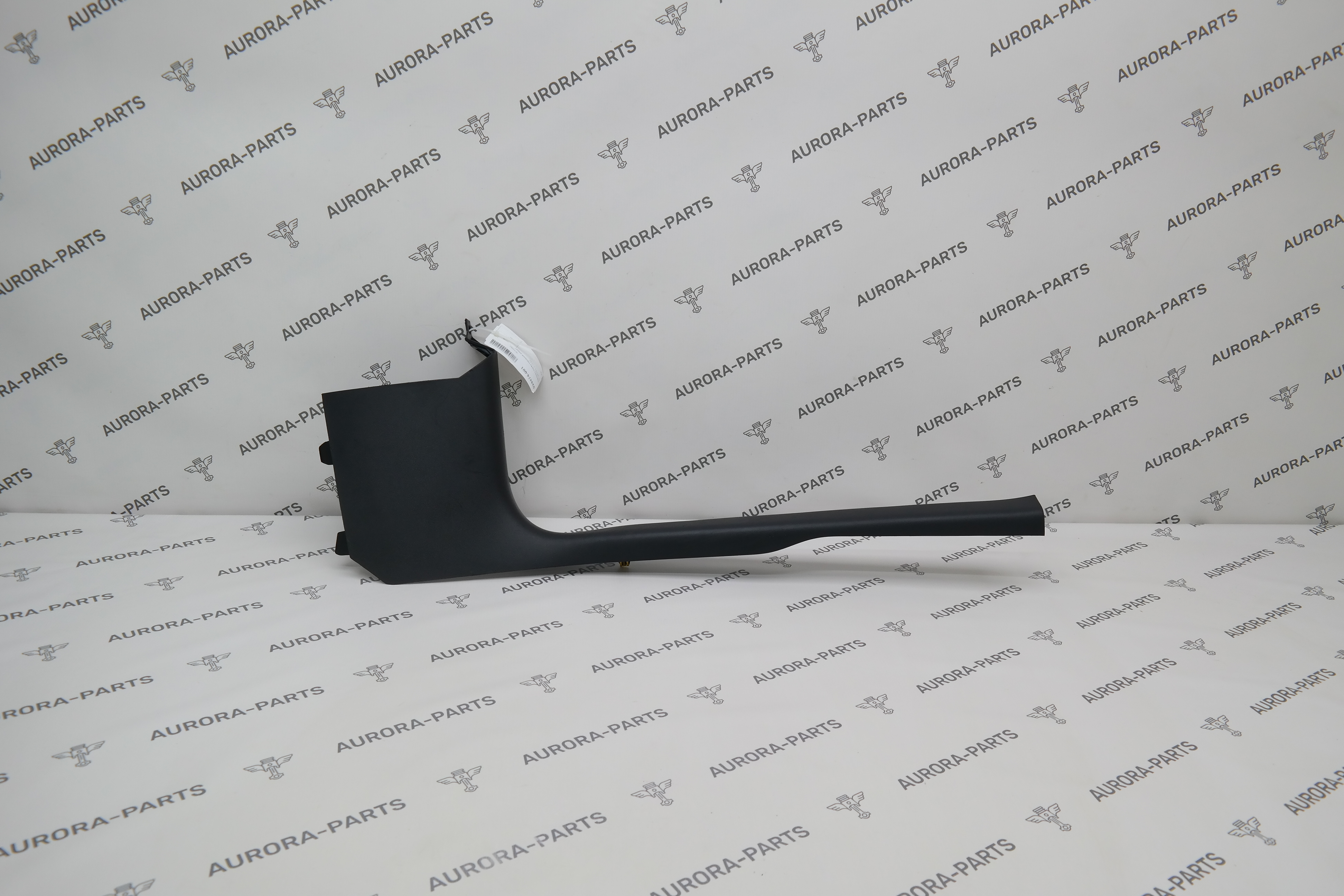 Накладка порога передней двери RH Tesla Model 3