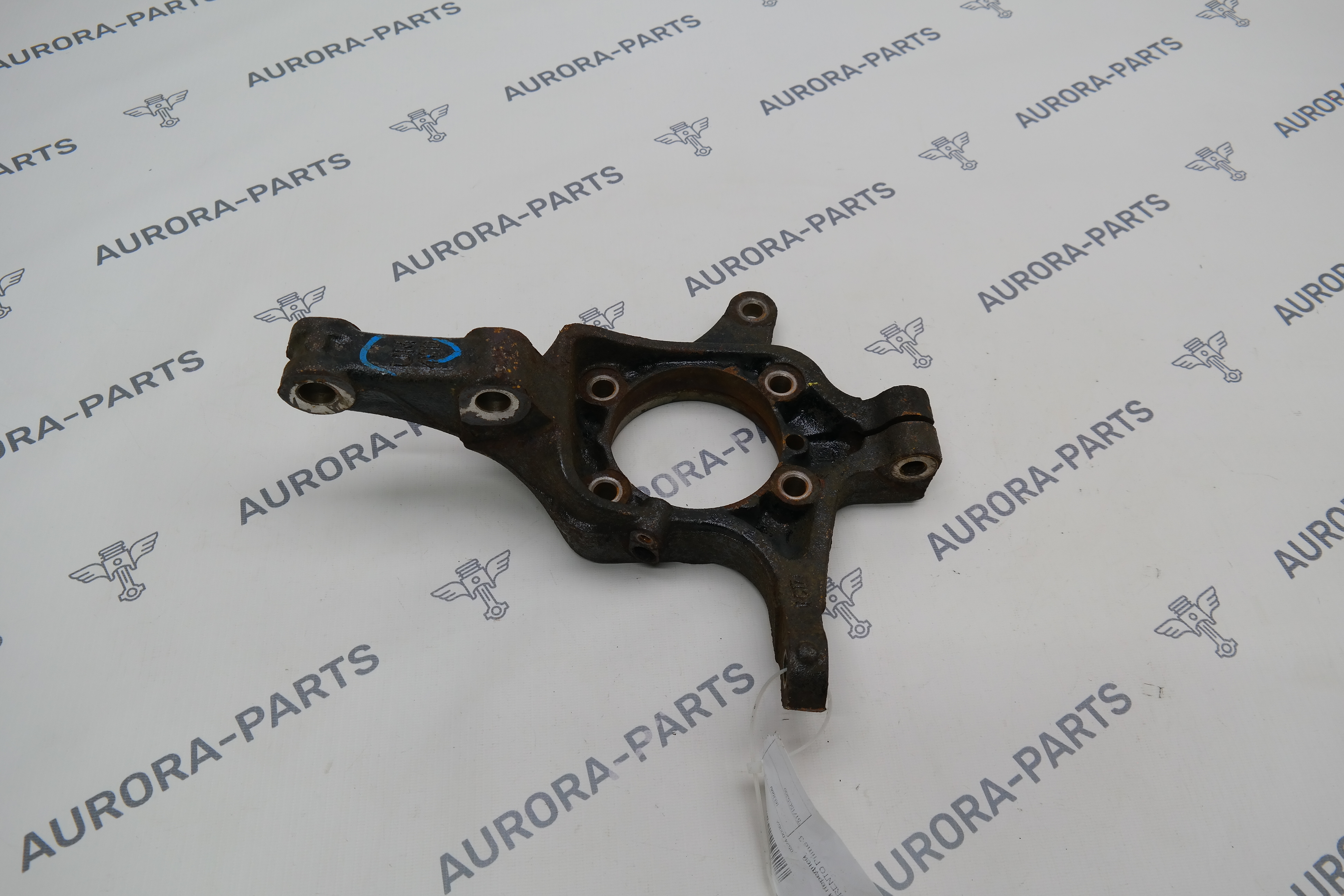 Кулак поворотный передней подвески LH Kia Sorento