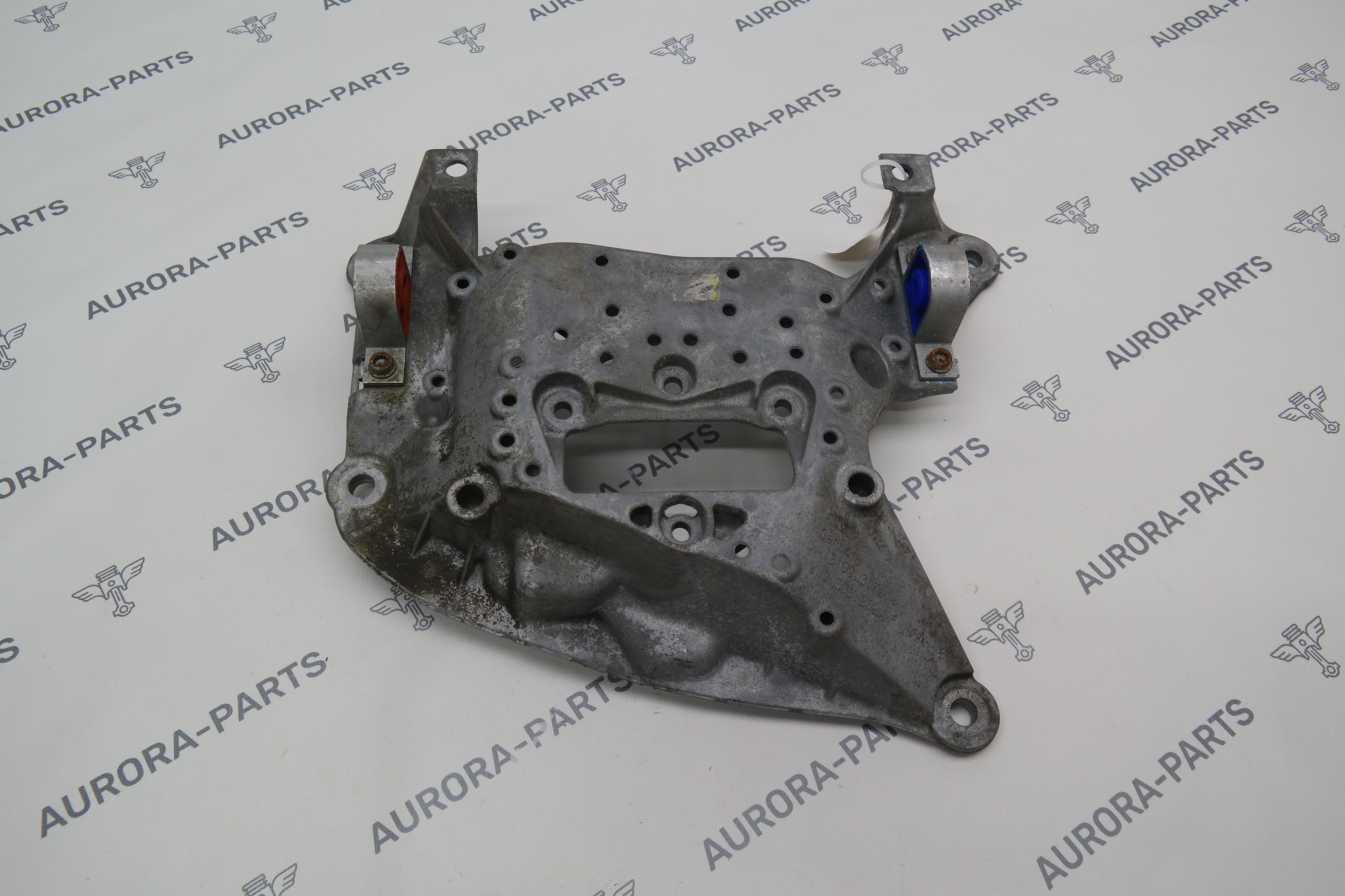 Траверса АКПП Audi A4