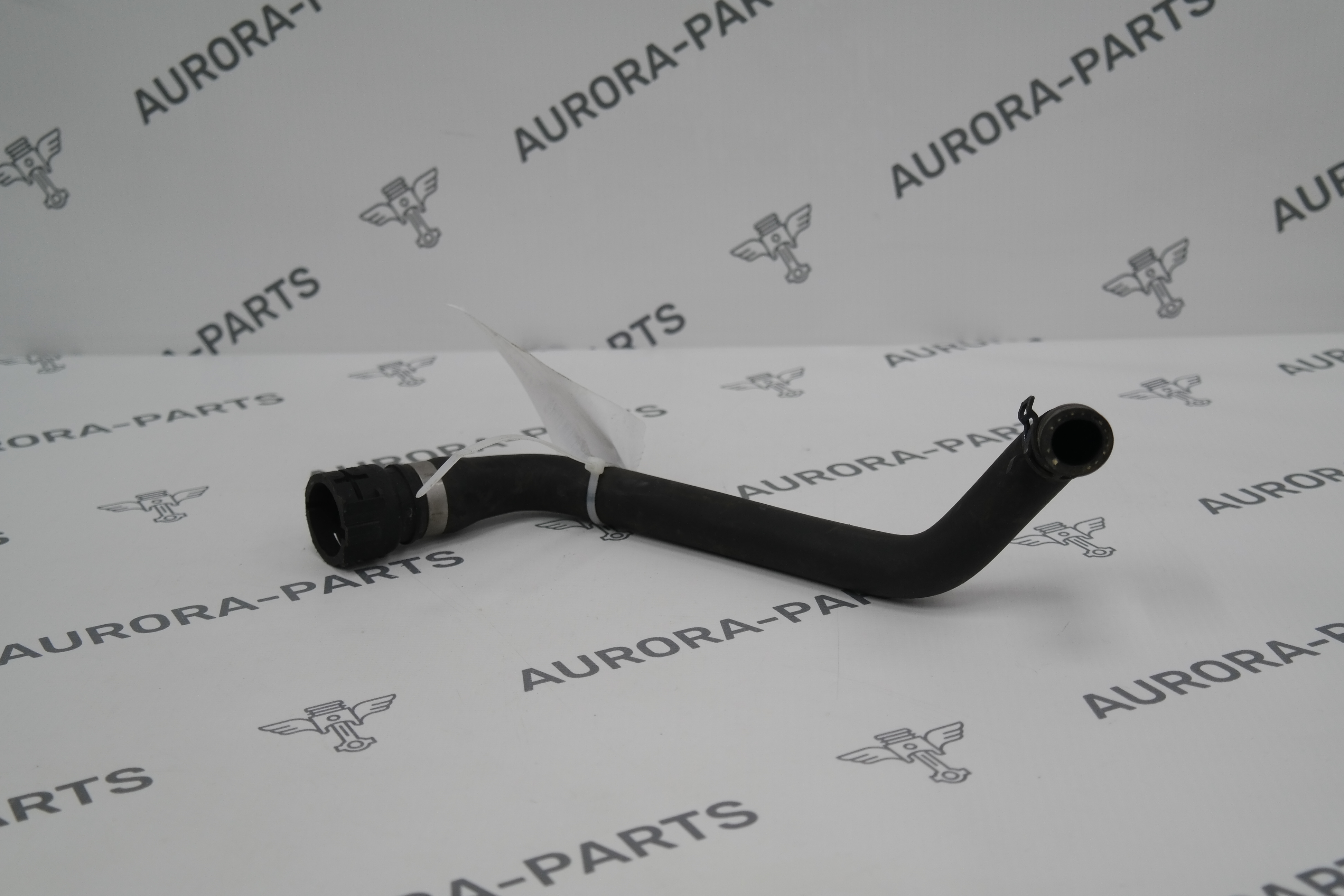 Патрубок охлаждения Audi Q7