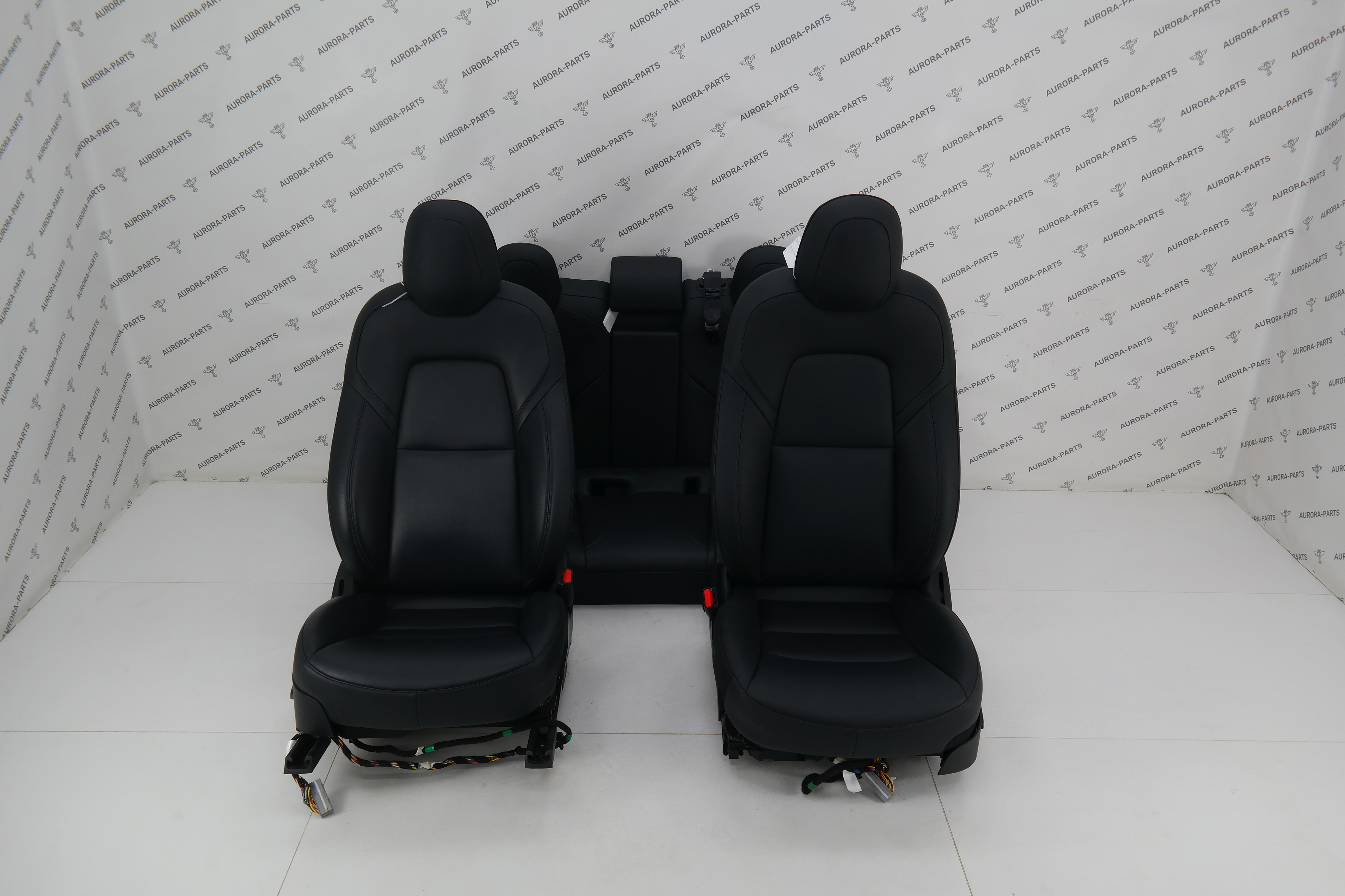 Комплект сидений черная кожа Tesla Model 3