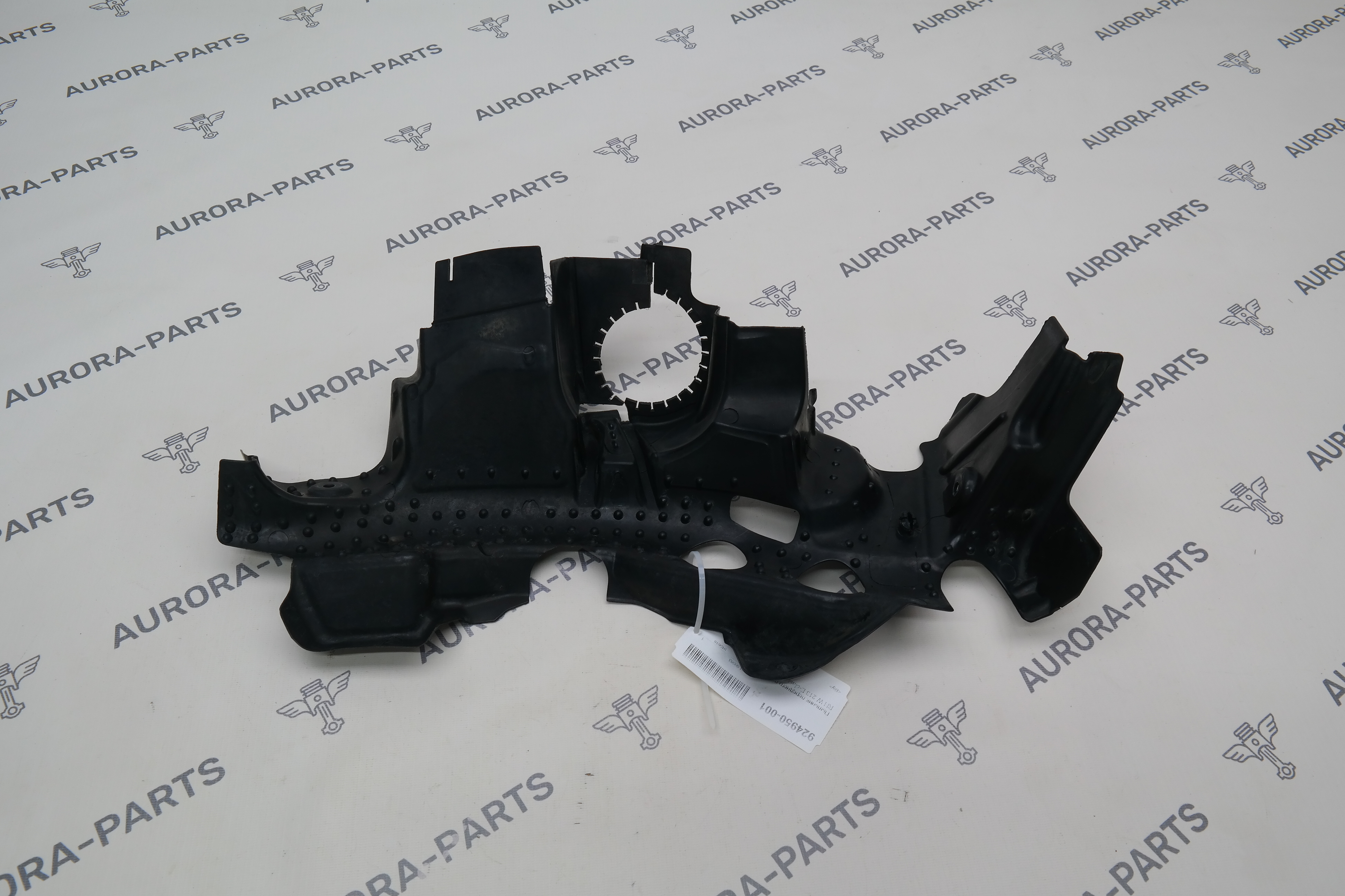 Пыльник переднего подрамника RH Mercedes E-Klasse