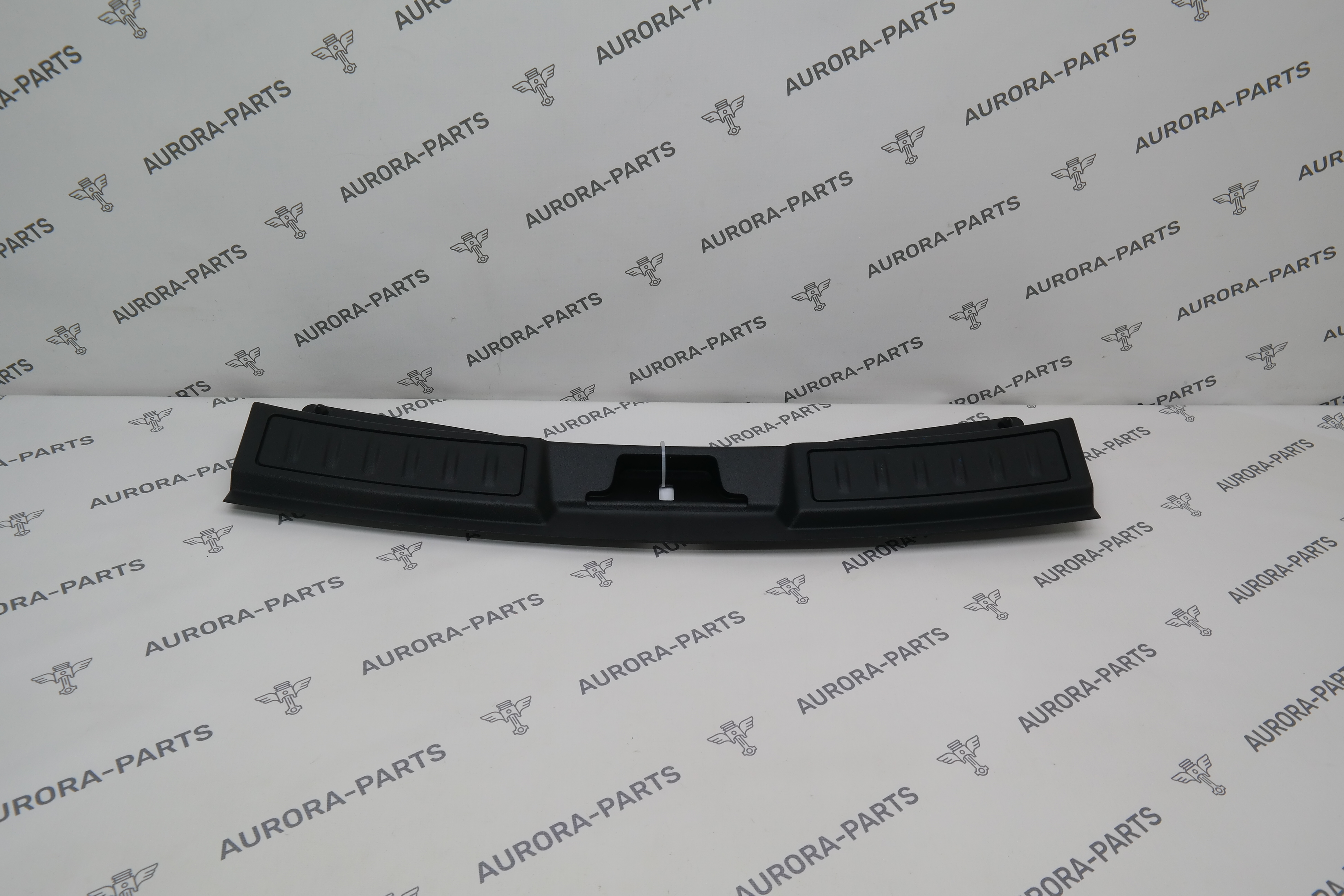 Накладка замка крышки багажника Land Rover Range Rover Evoque