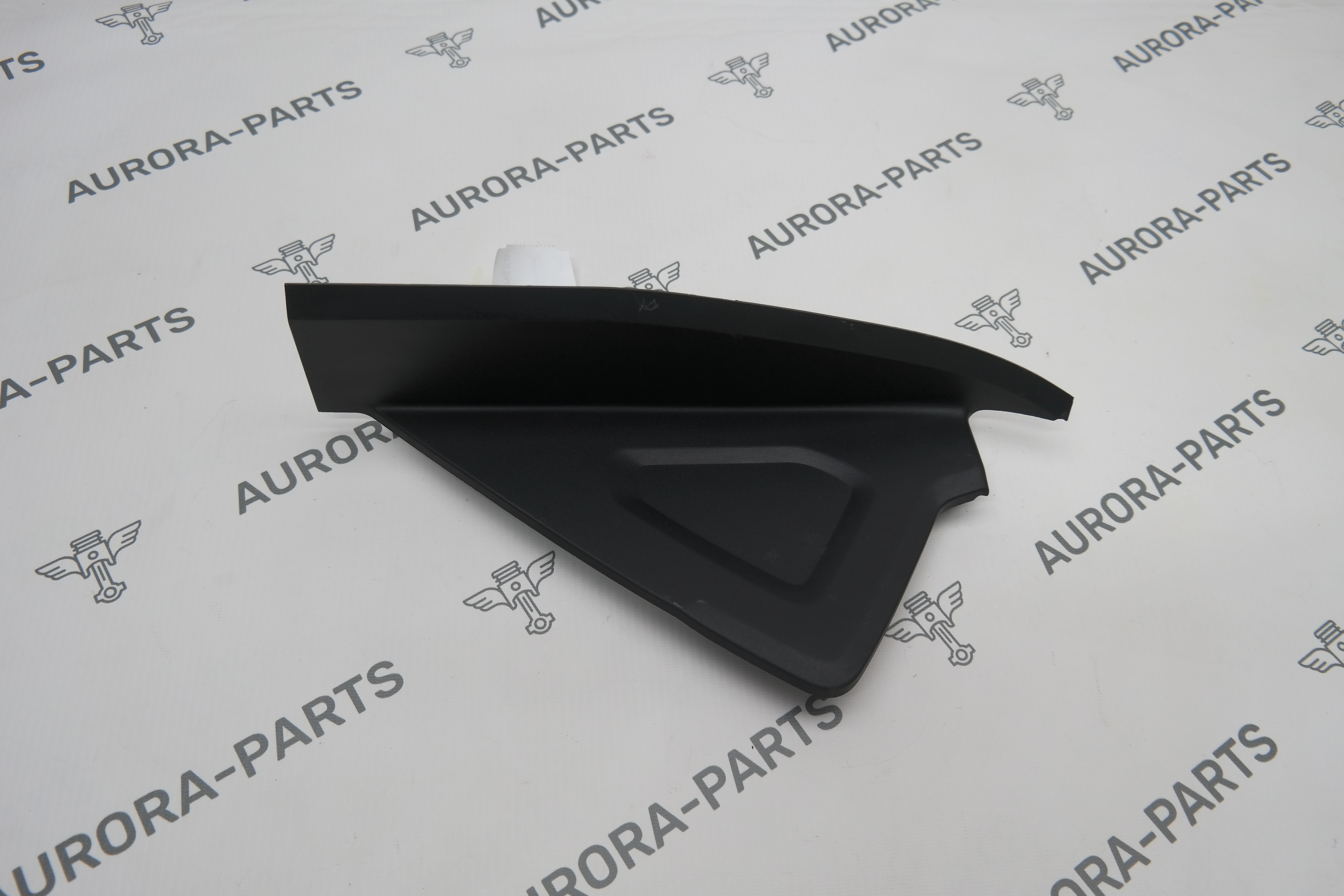 Накладка торпеды LH Land Rover Range Rover Evoque