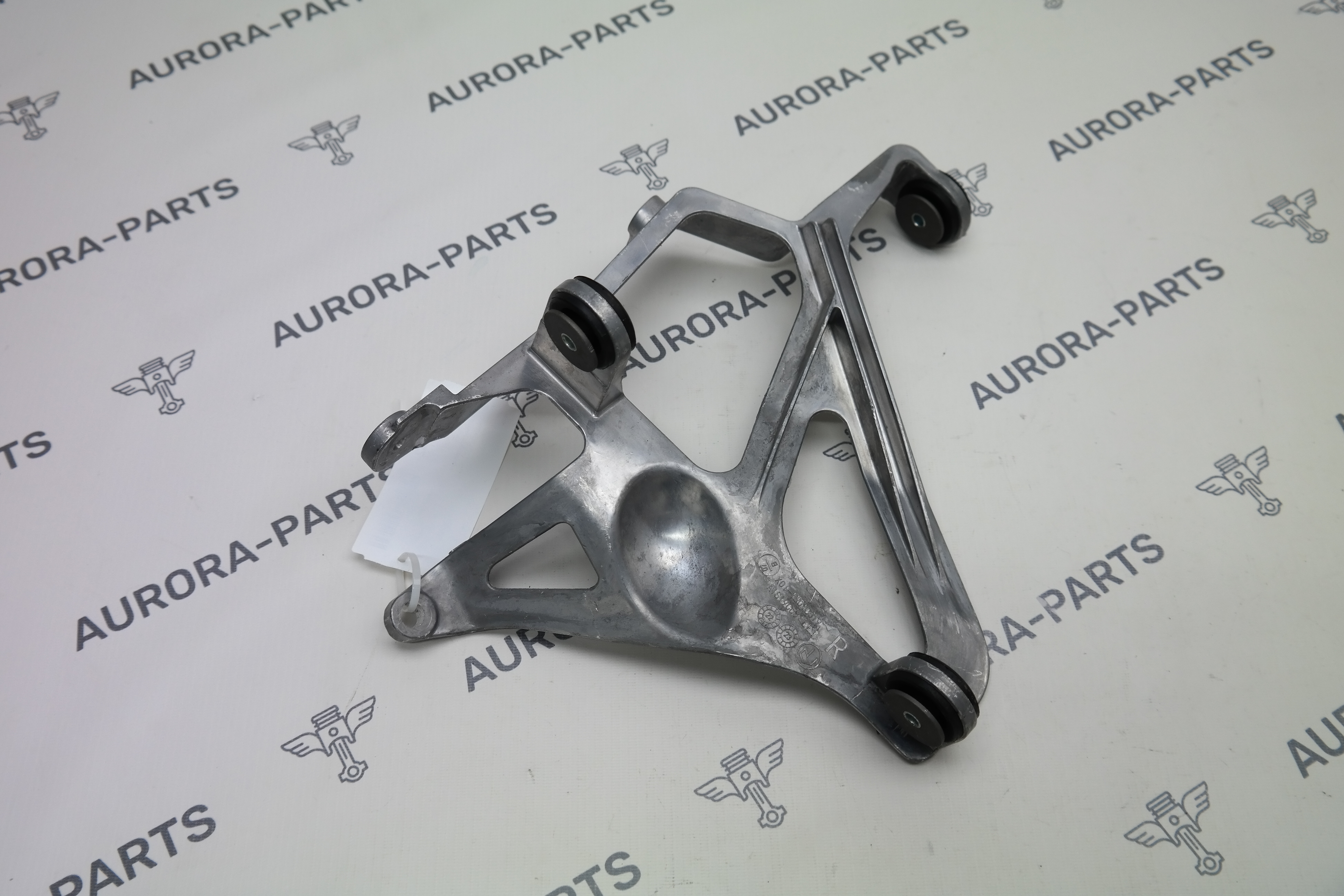 Кронштейн крепления интеркулера RH Li Auto LiXiang L7