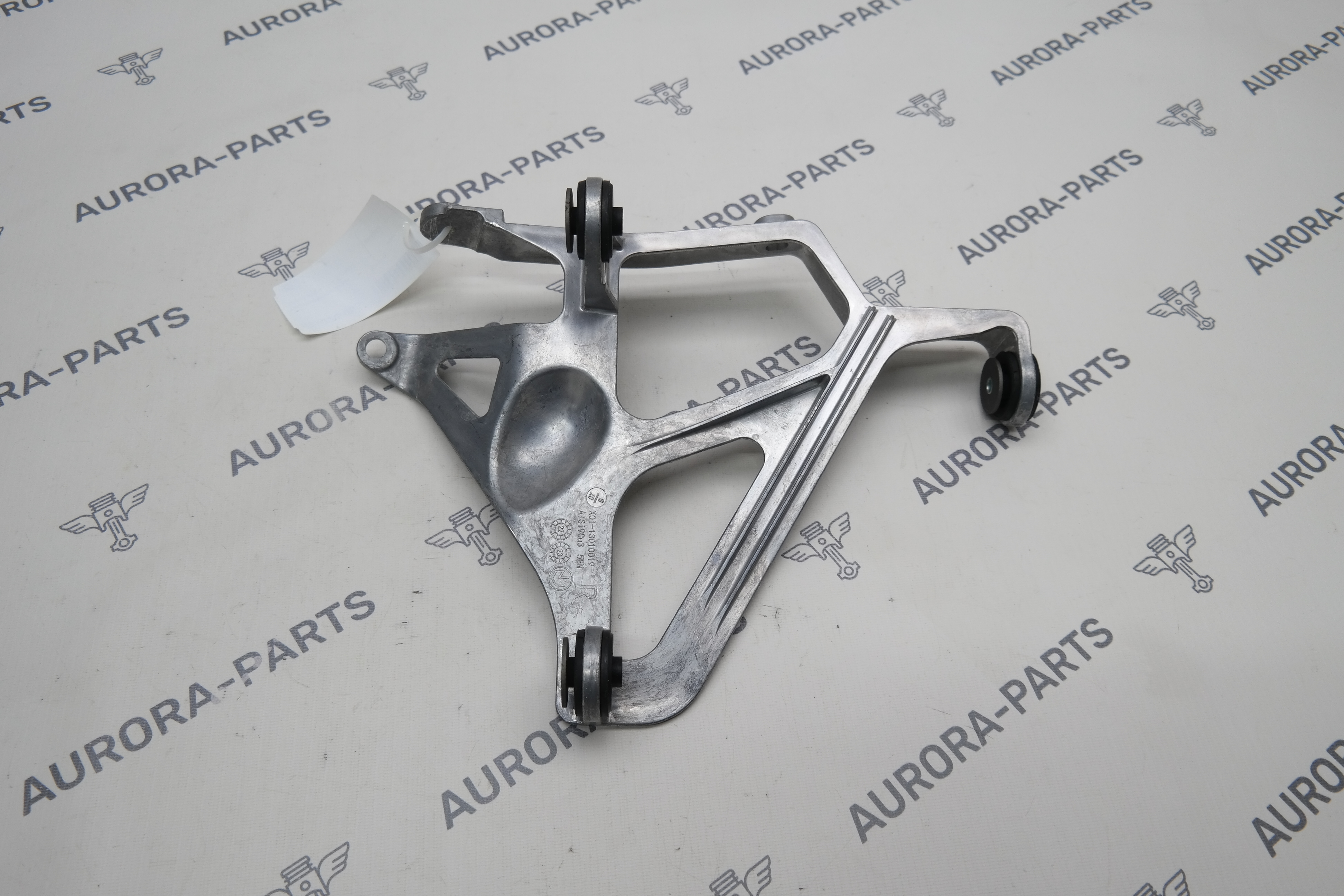 Кронштейн крепления интеркулера RH Li Auto LiXiang L7