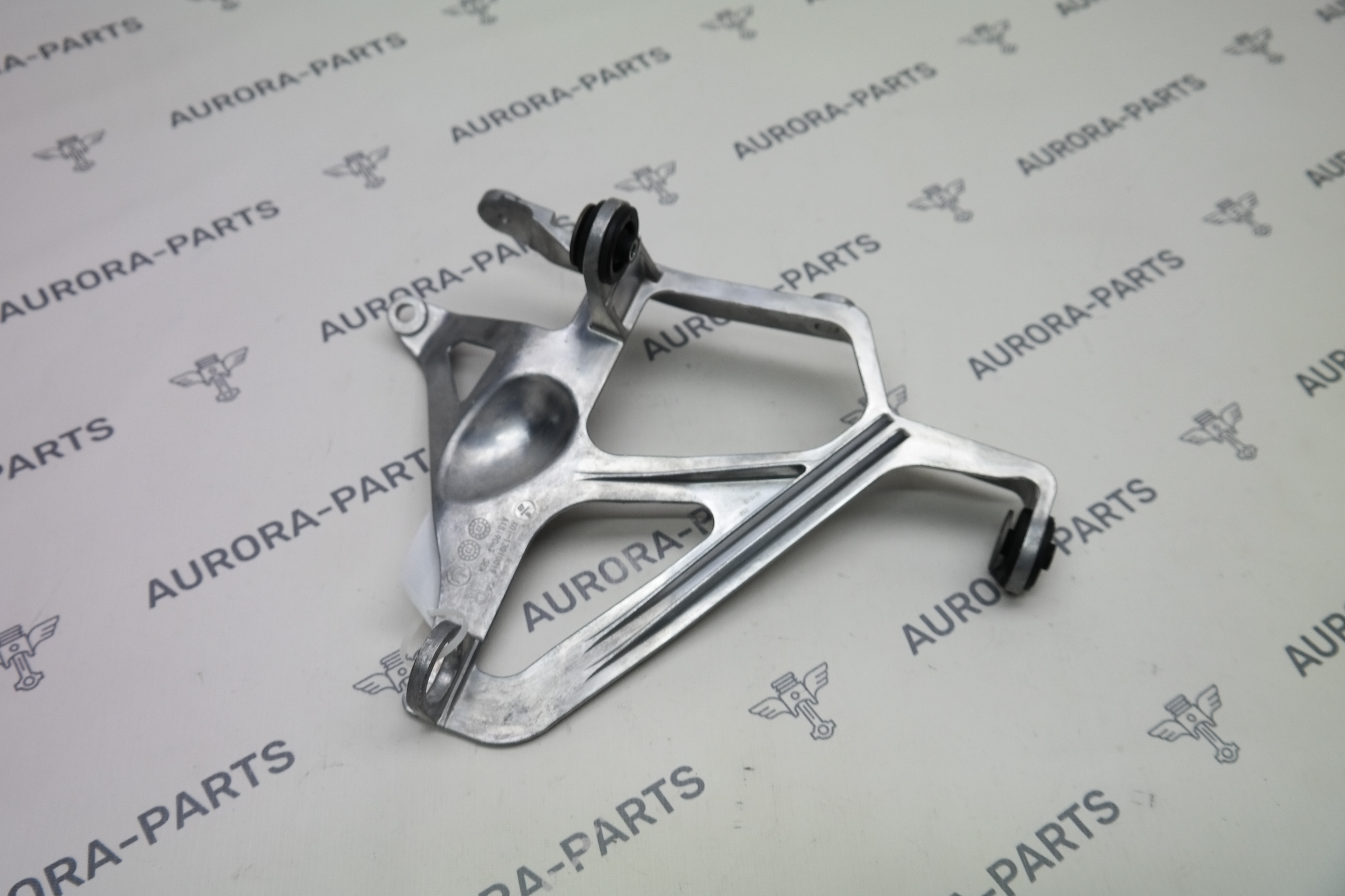 Кронштейн крепления интеркулера RH Li Auto LiXiang L7