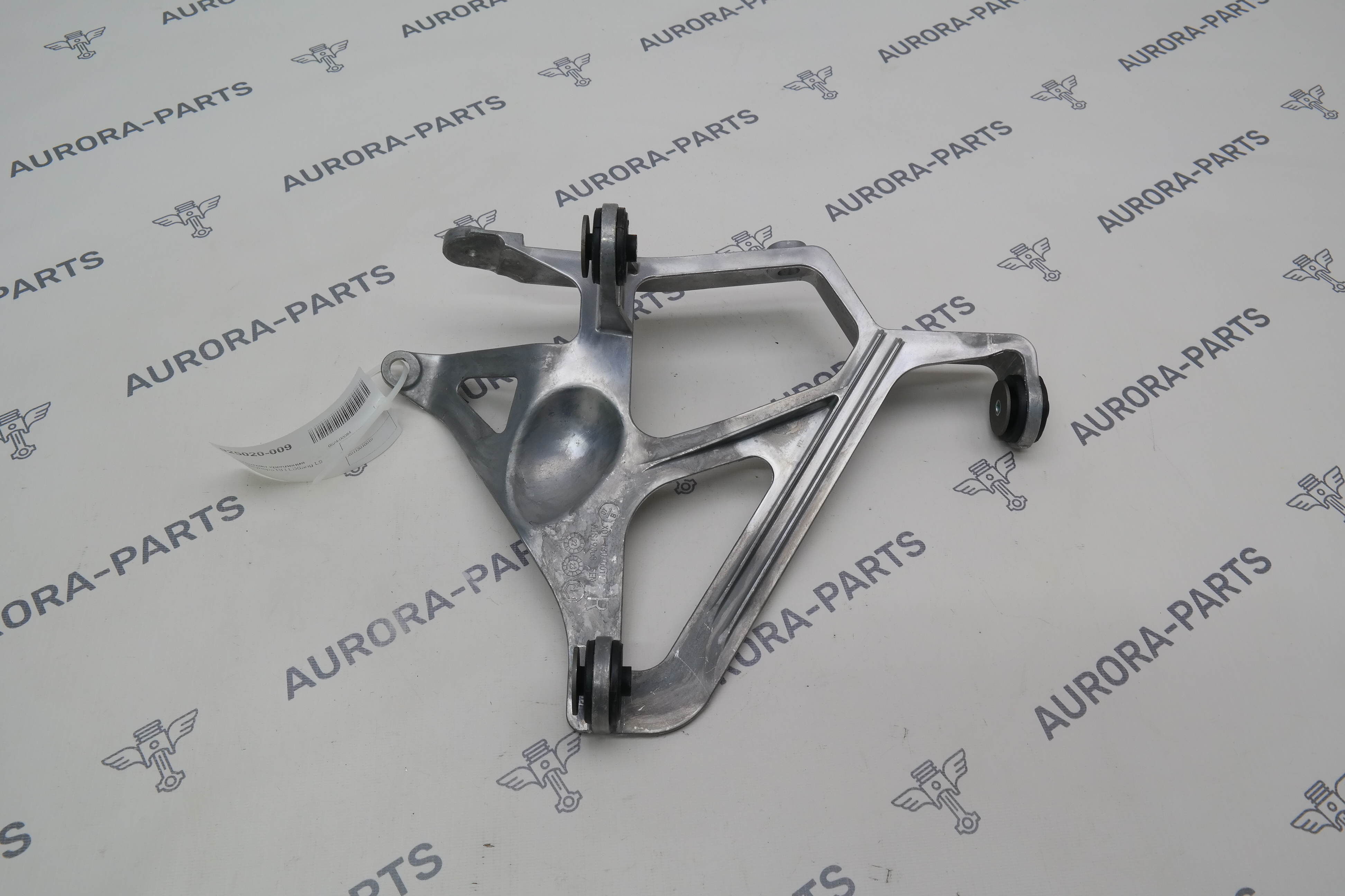 Кронштейн крепления интеркулера RH Li Auto LiXiang L7