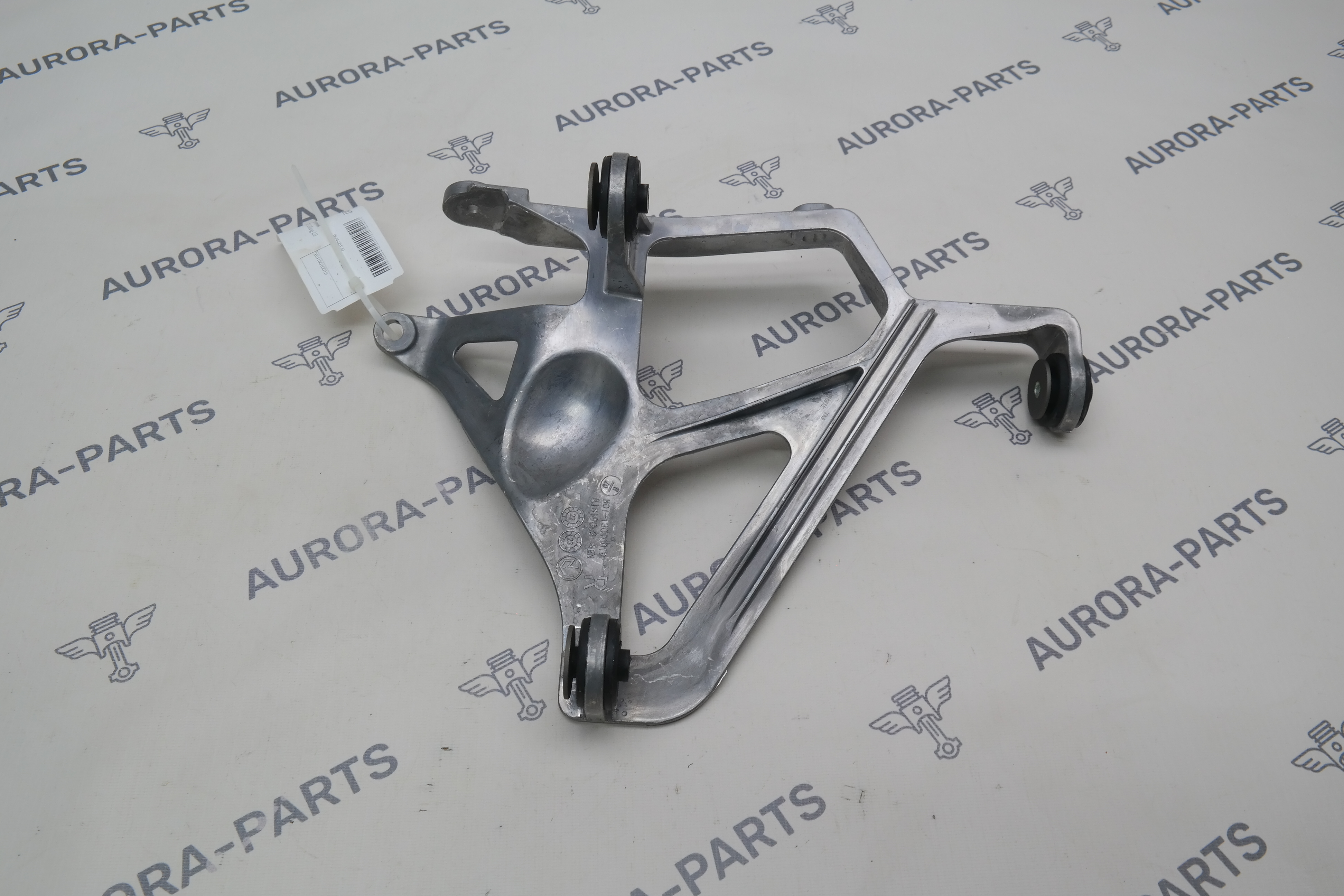 Кронштейн крепления интеркулера RH Li Auto LiXiang L7