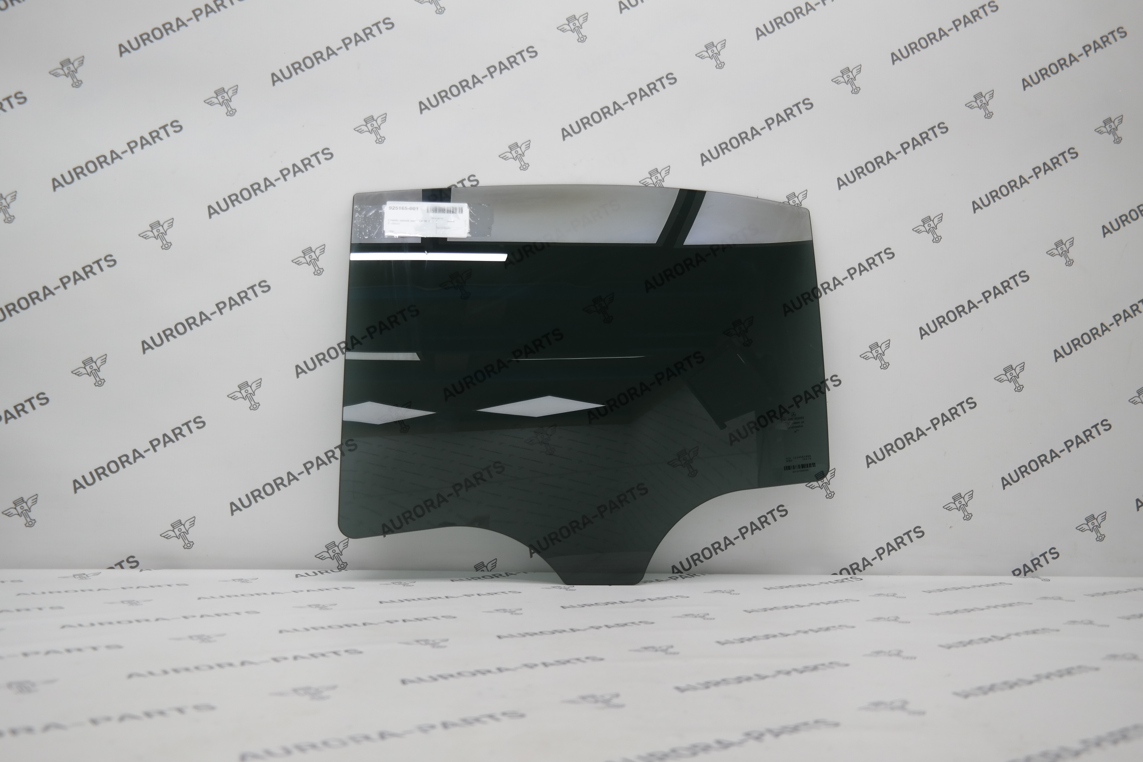 Стекло задней двери LH Mercedes E-Klasse 