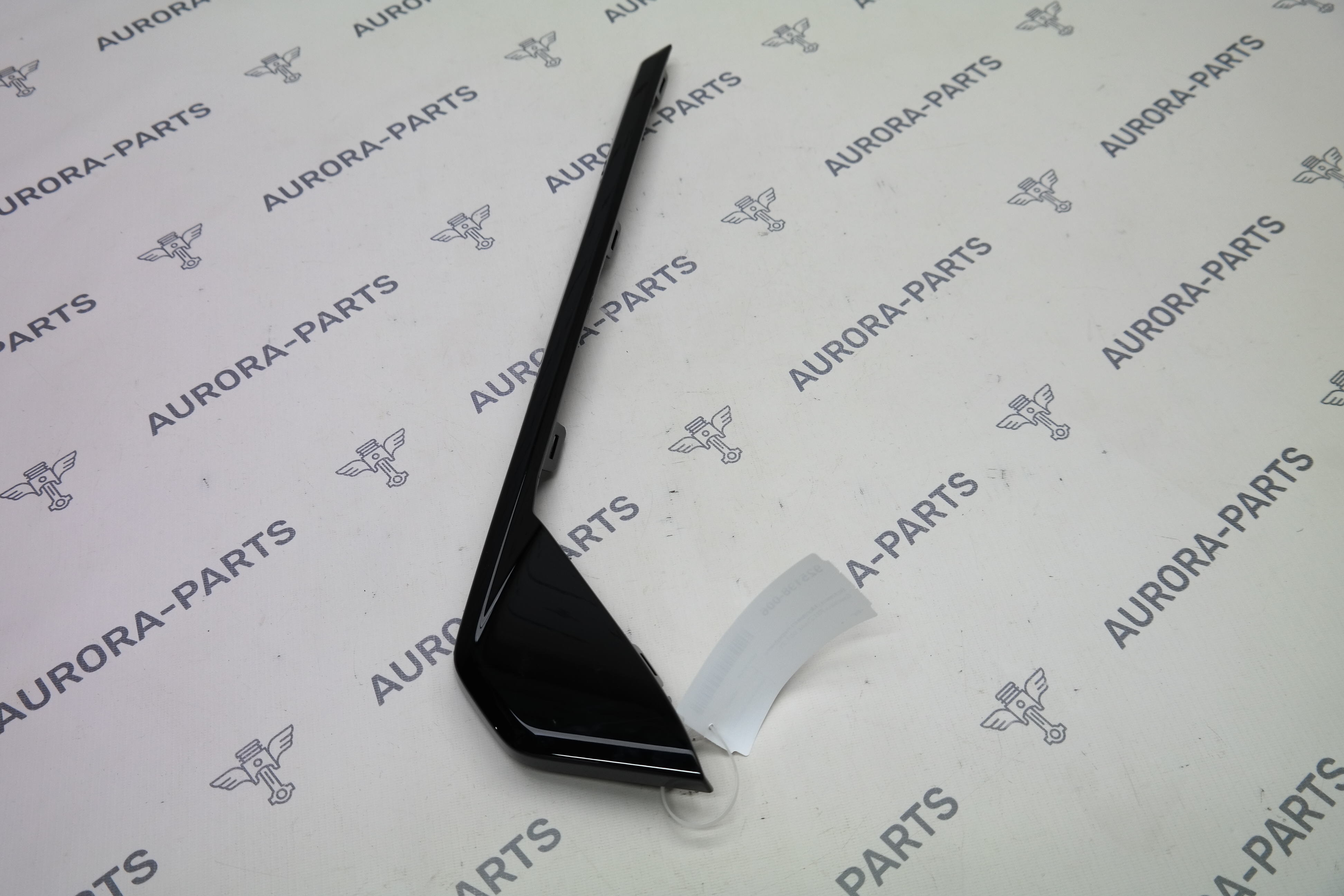 Вставка (Молдинг) переднего бампера RH ZEEKR 001