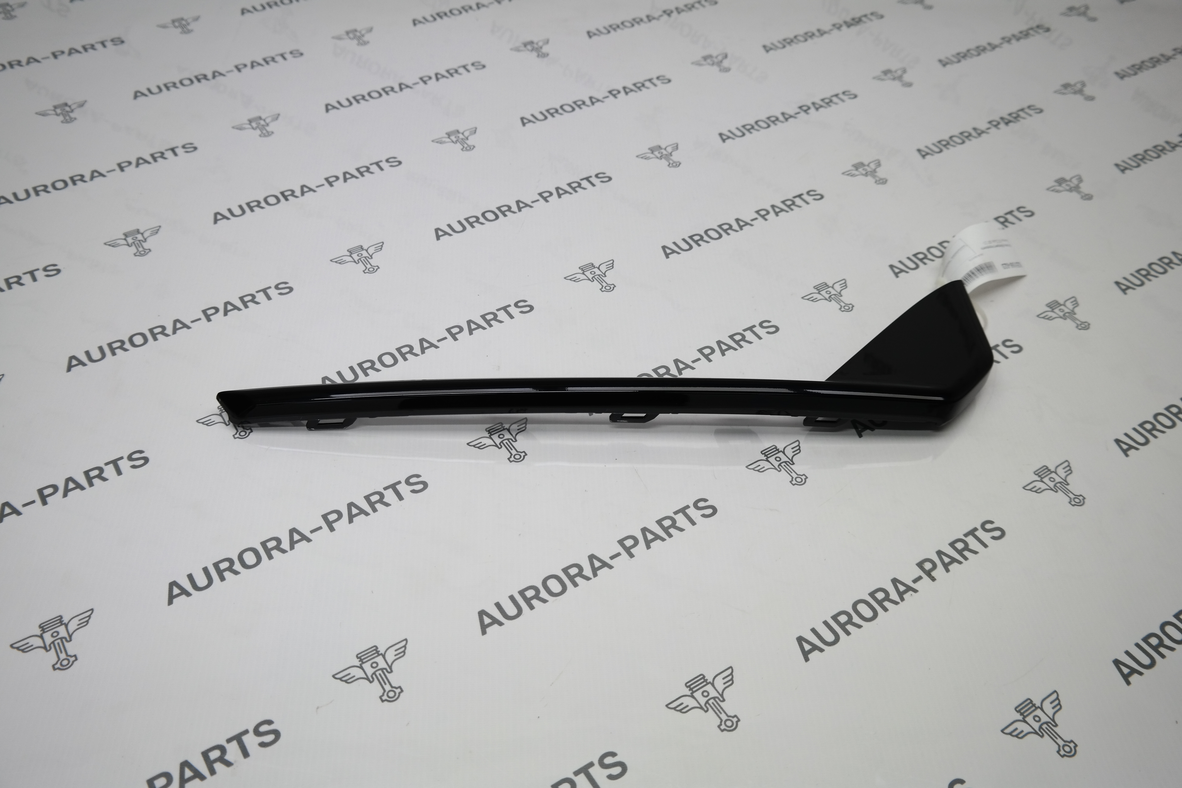 Вставка (Молдинг) переднего бампера RH ZEEKR 001