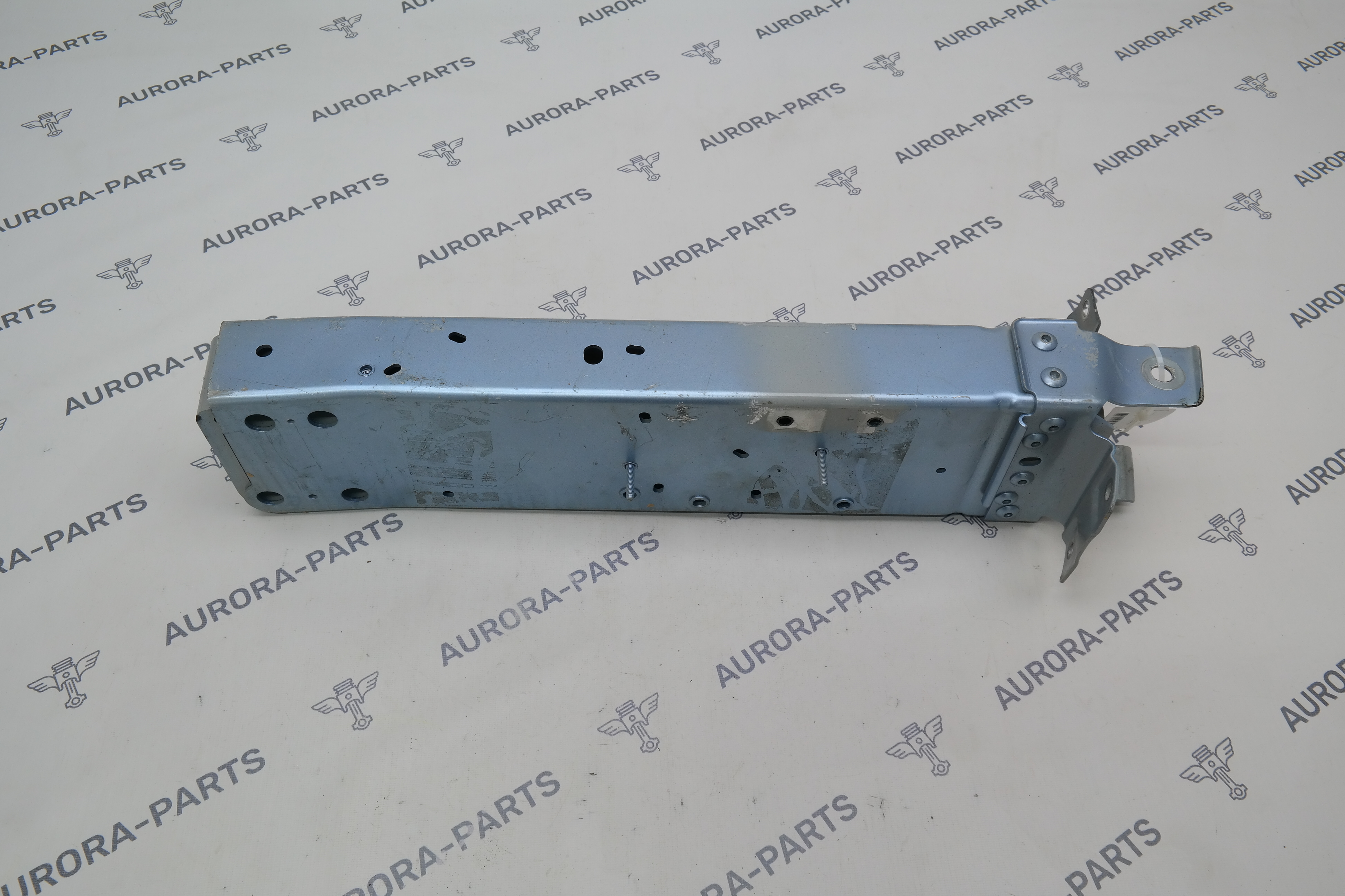 Усилитель (Лонжерон) переднего бампера RH ZEEKR 001