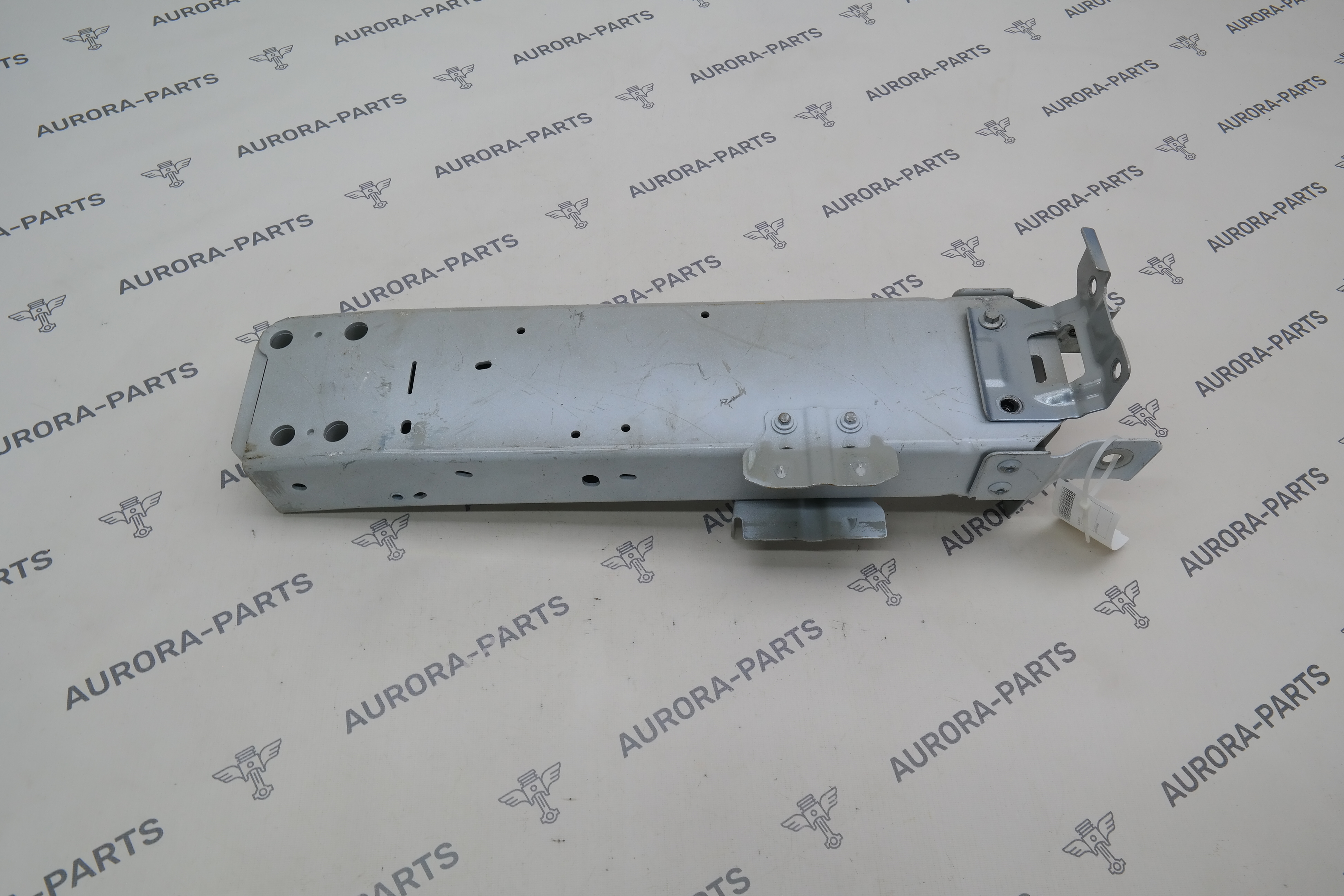 Усилитель (Лонжерон) переднего бампера RH ZEEKR 001