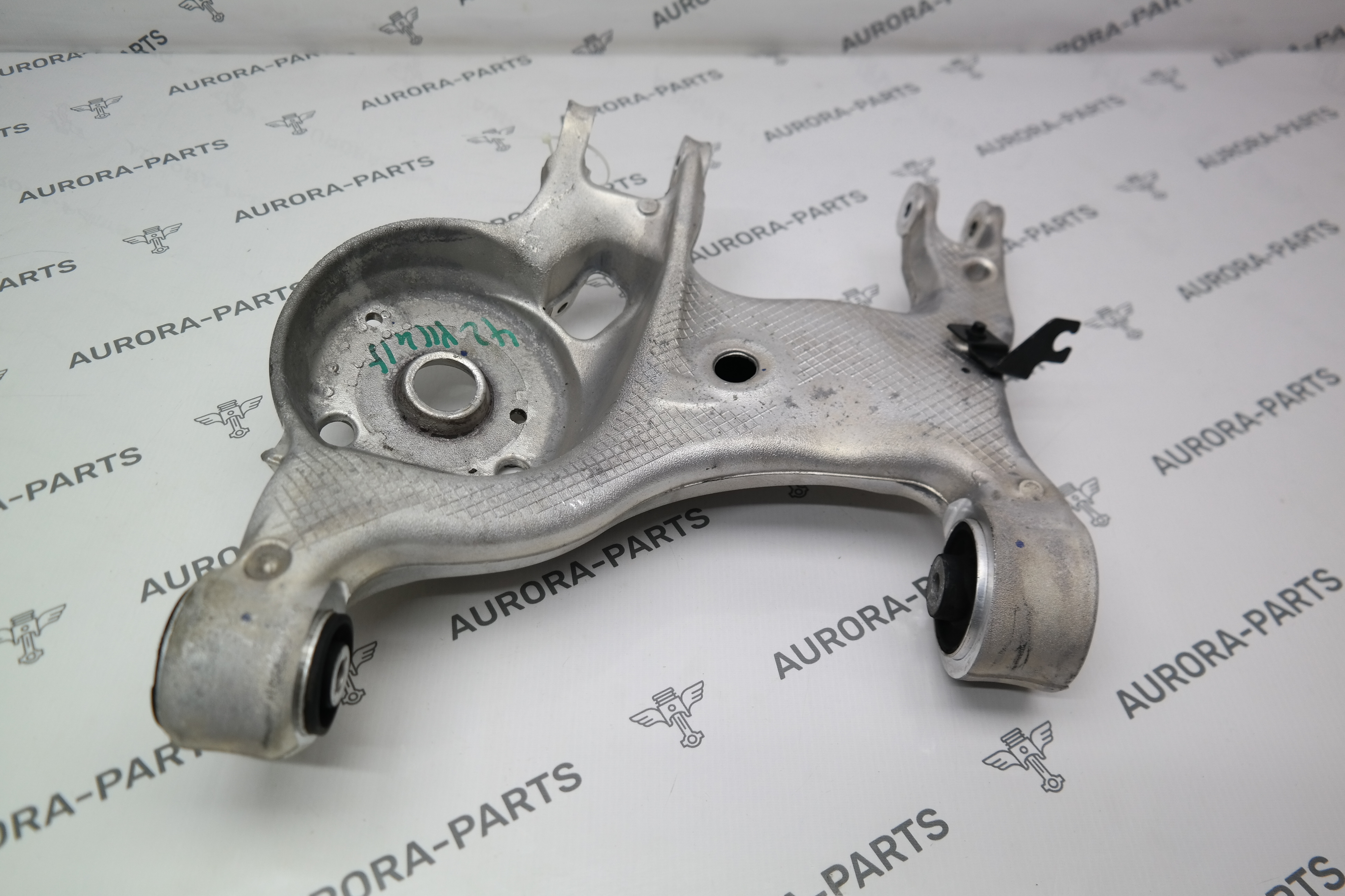 Рычаг задней подвески нижний LH ZEEKR 001