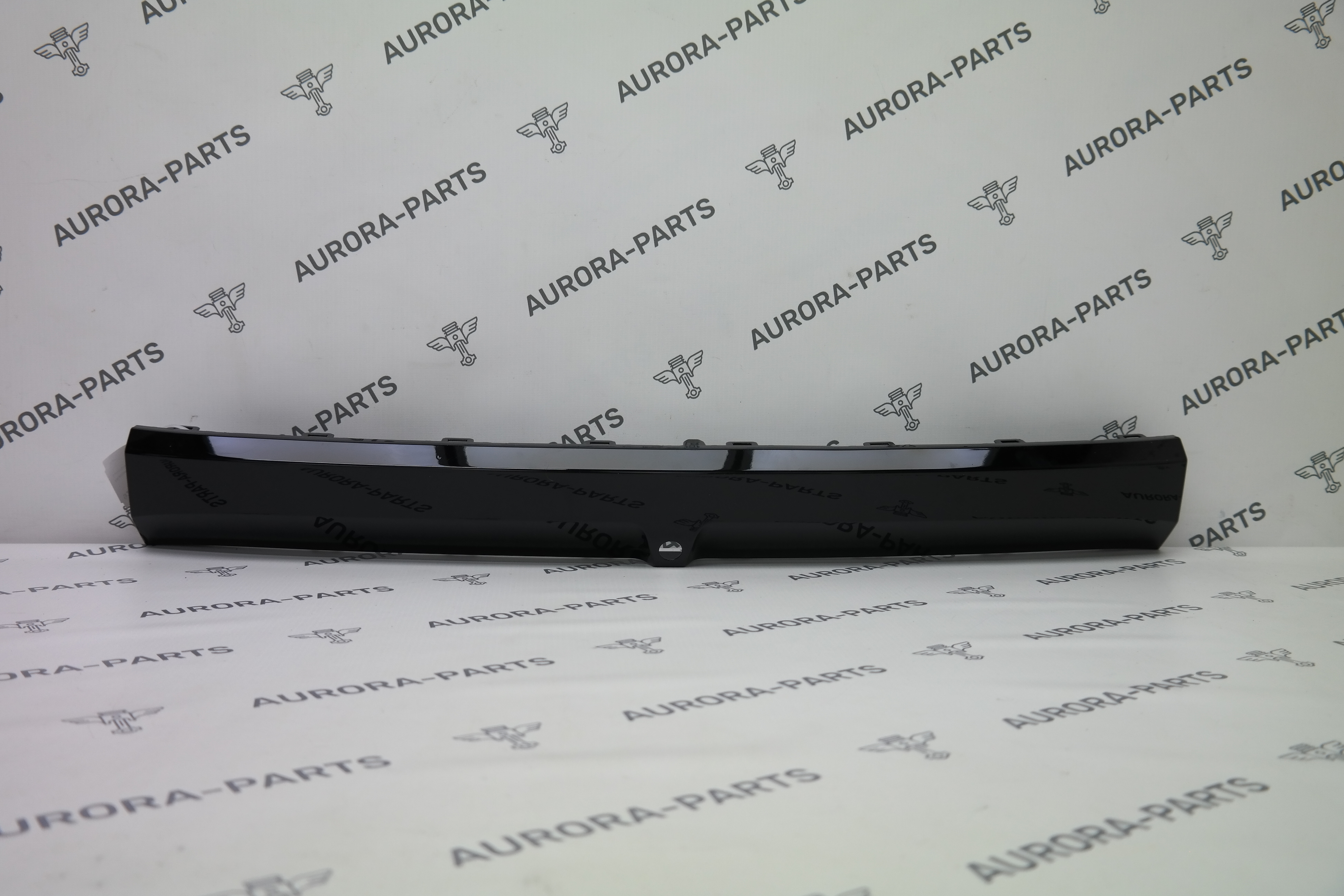 Молдинг переднего бампера (центральный) ZEEKR 001