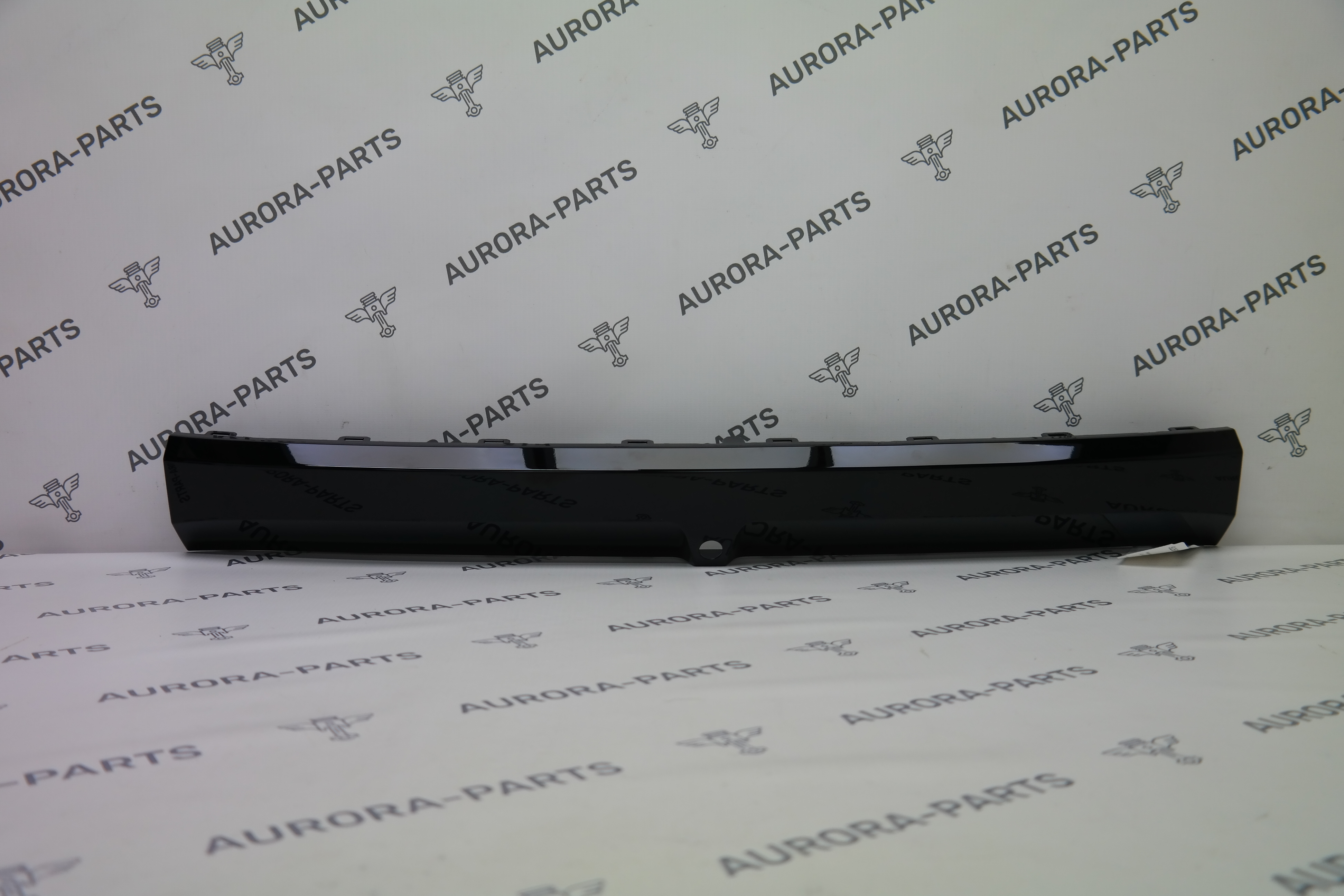 Молдинг переднего бампера (центральный) ZEEKR 001