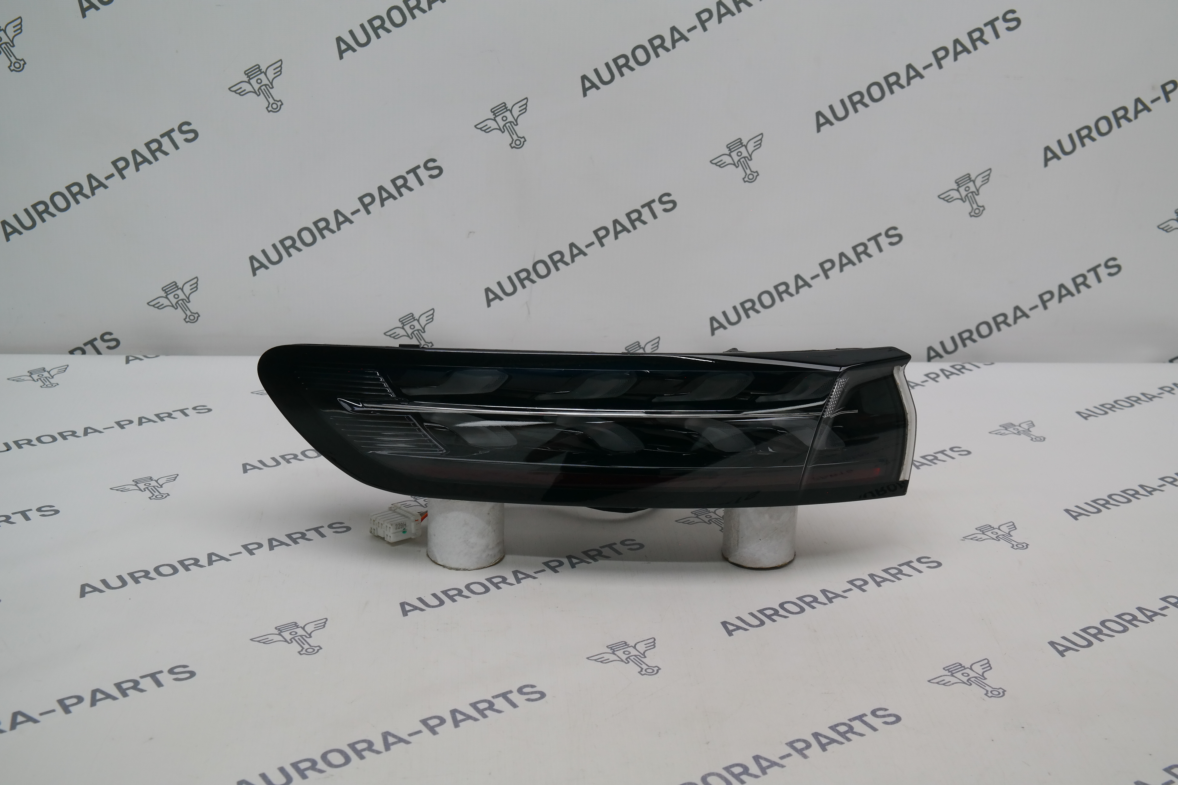 Фонарь задний LH Voyah Free