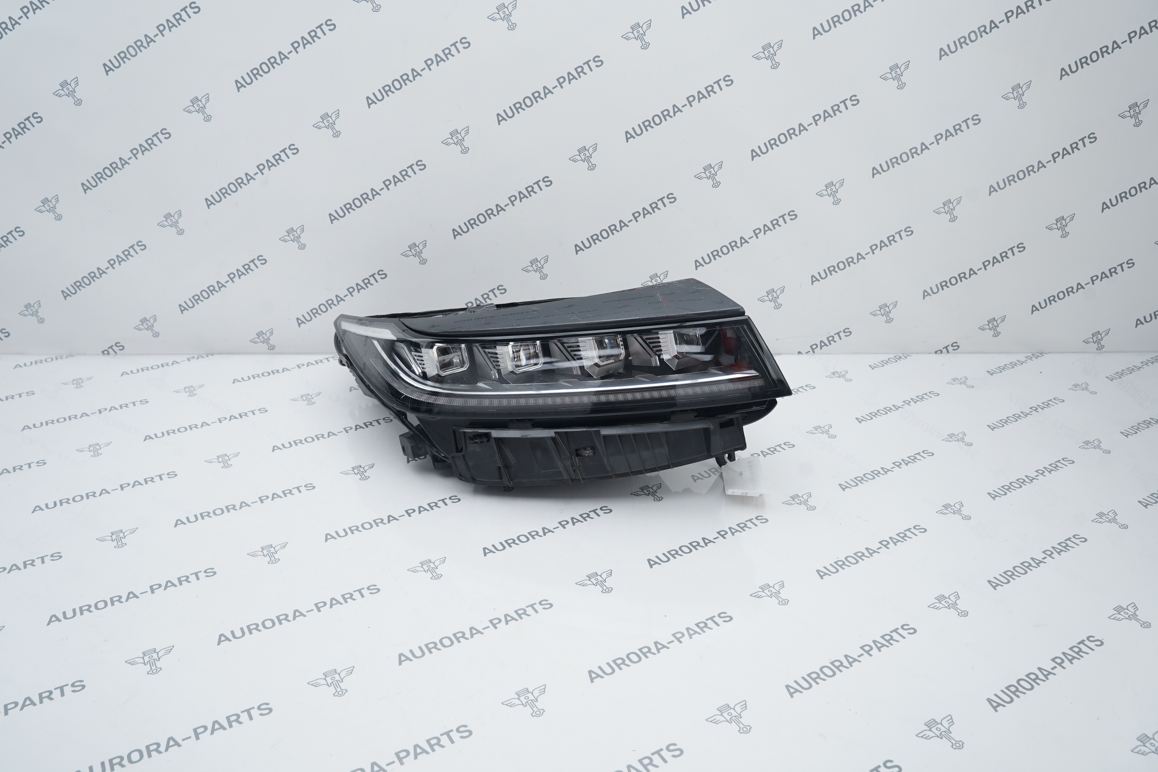 Фара светодиодная в сборе RH Exeed LX