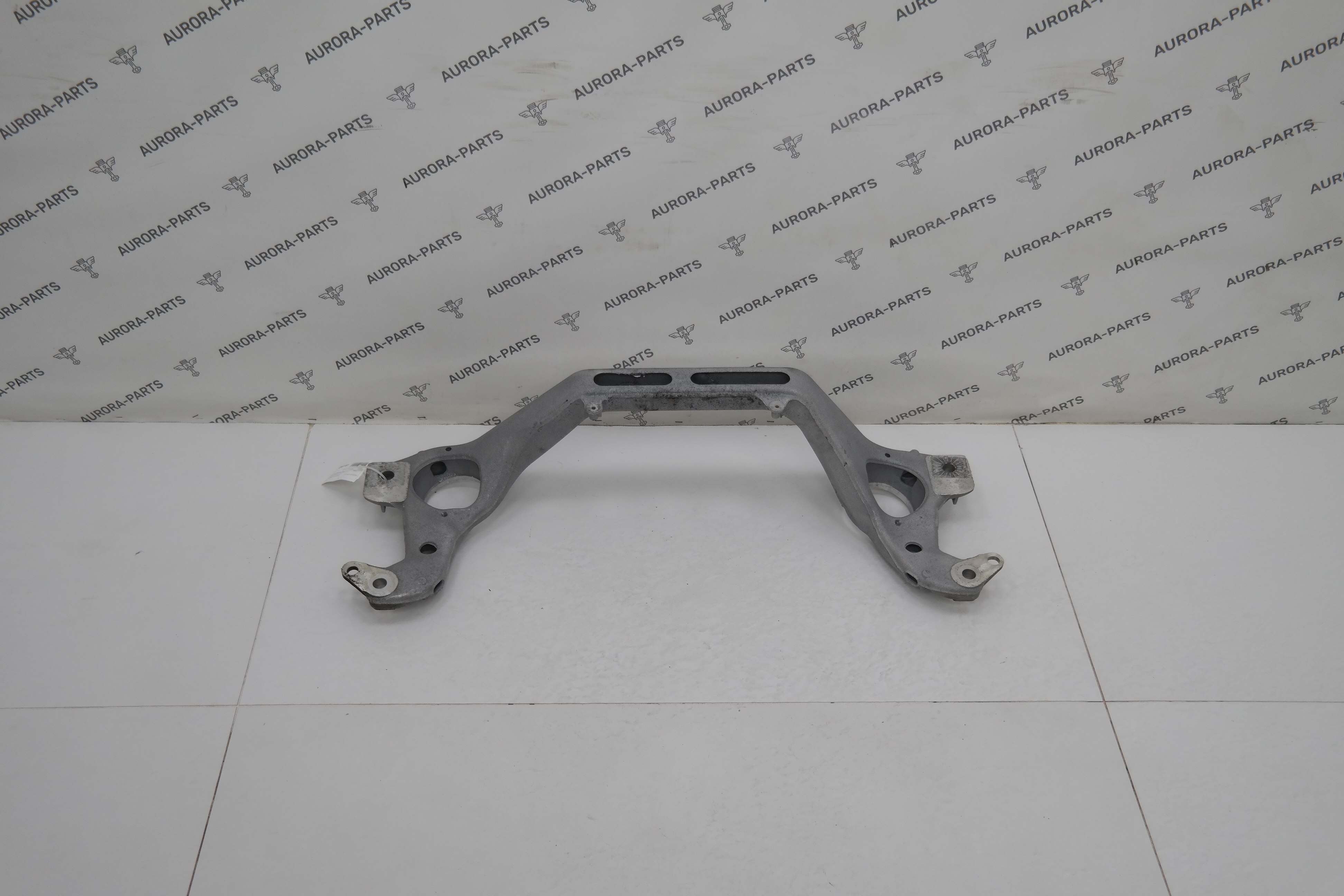 Кронштейн крепления опор двигателя Porsche Cayenne