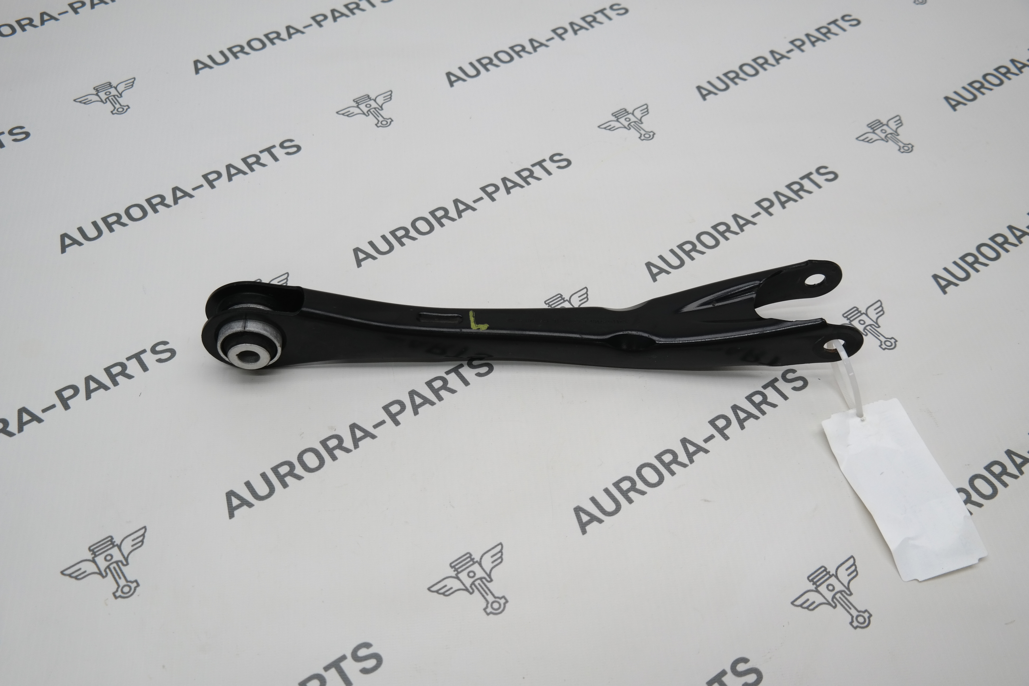 Рычаг продольный нижний задней подвески LH=RH BMW 3-Series