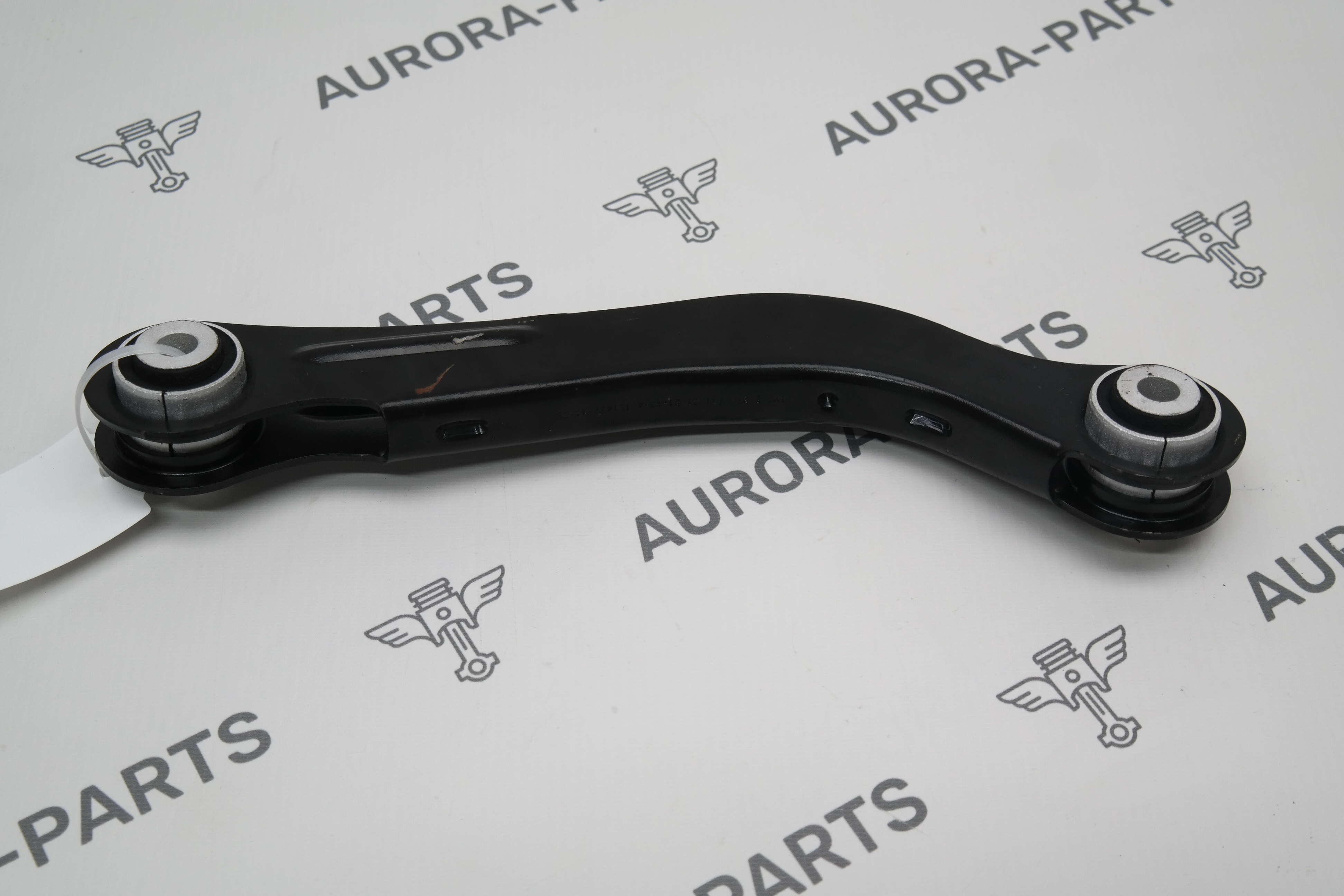 Рычаг поперечный верхний задней подвески LH=RH BMW 3-Series