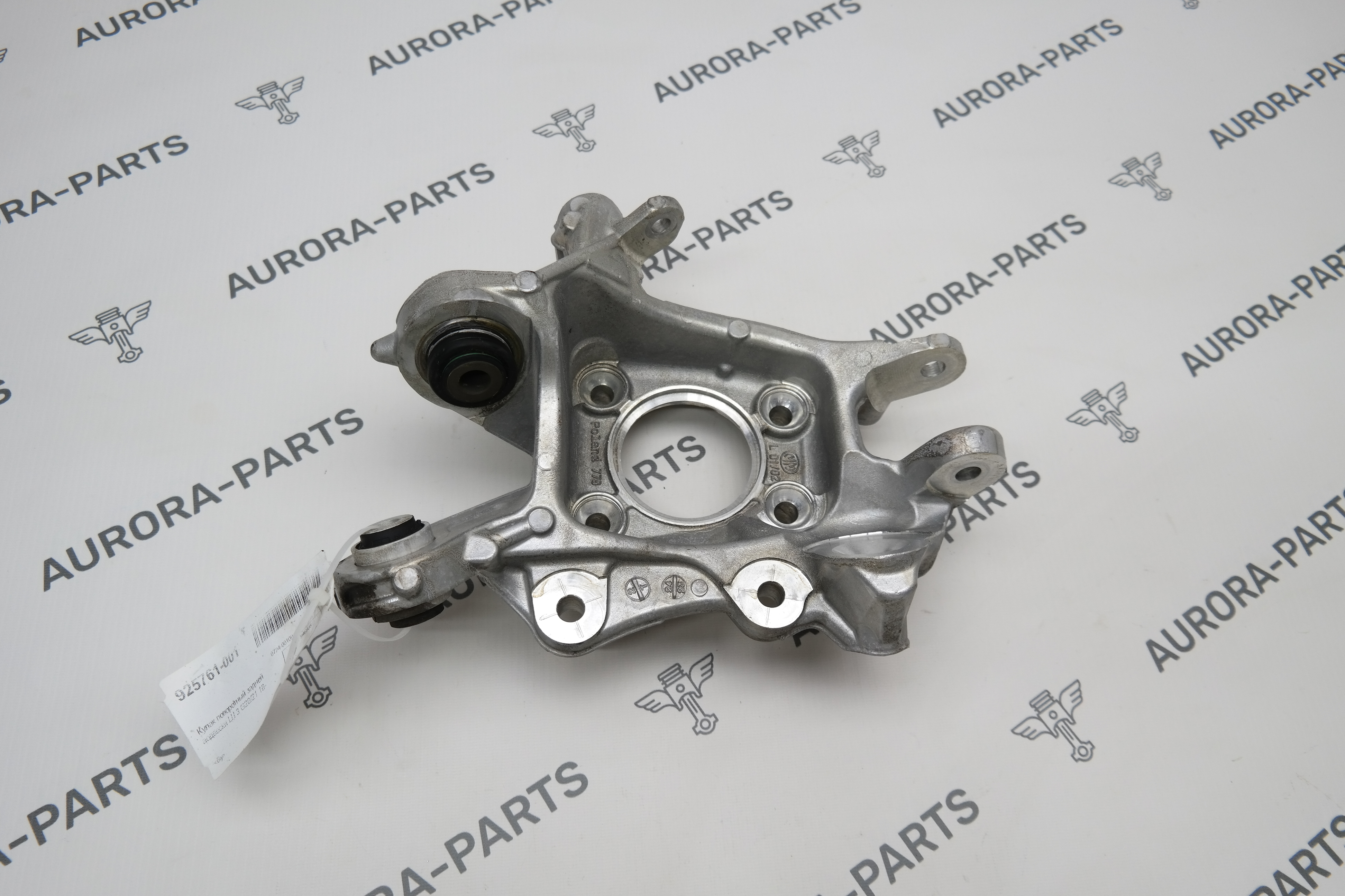 Кулак поворотный задней подвески LH BMW 3-Series