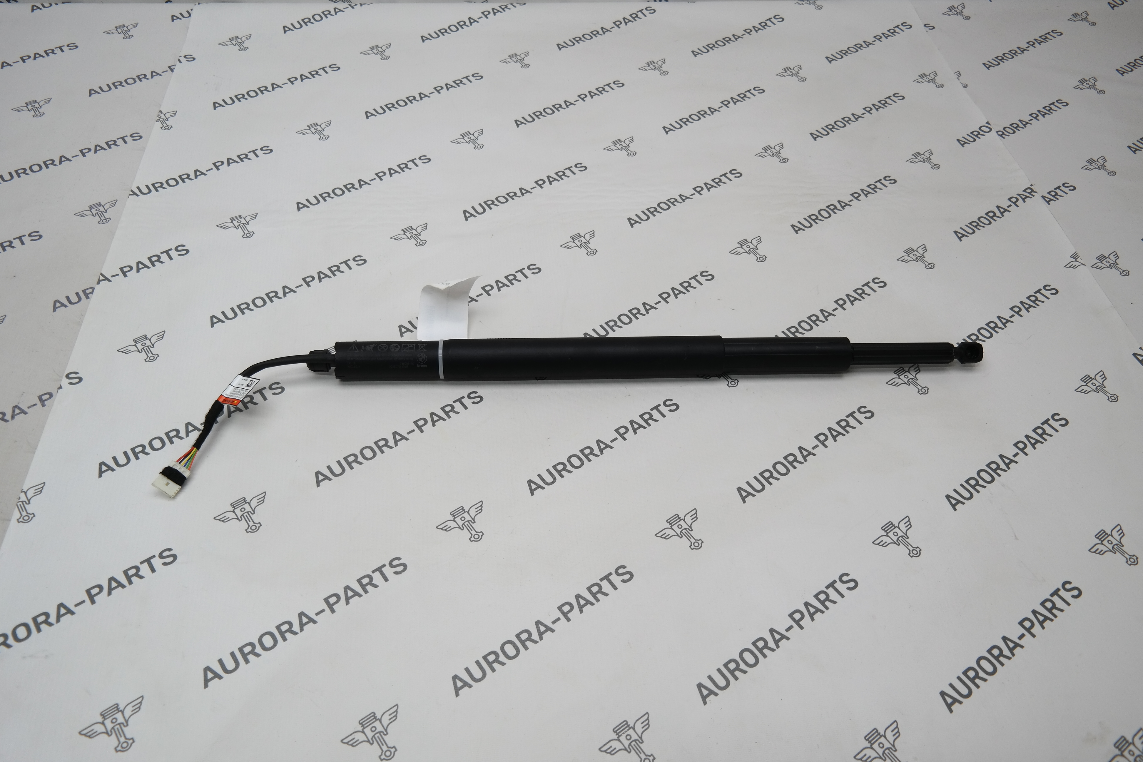 Амортизатор крышки багажника LH=RH BMW 3-Series