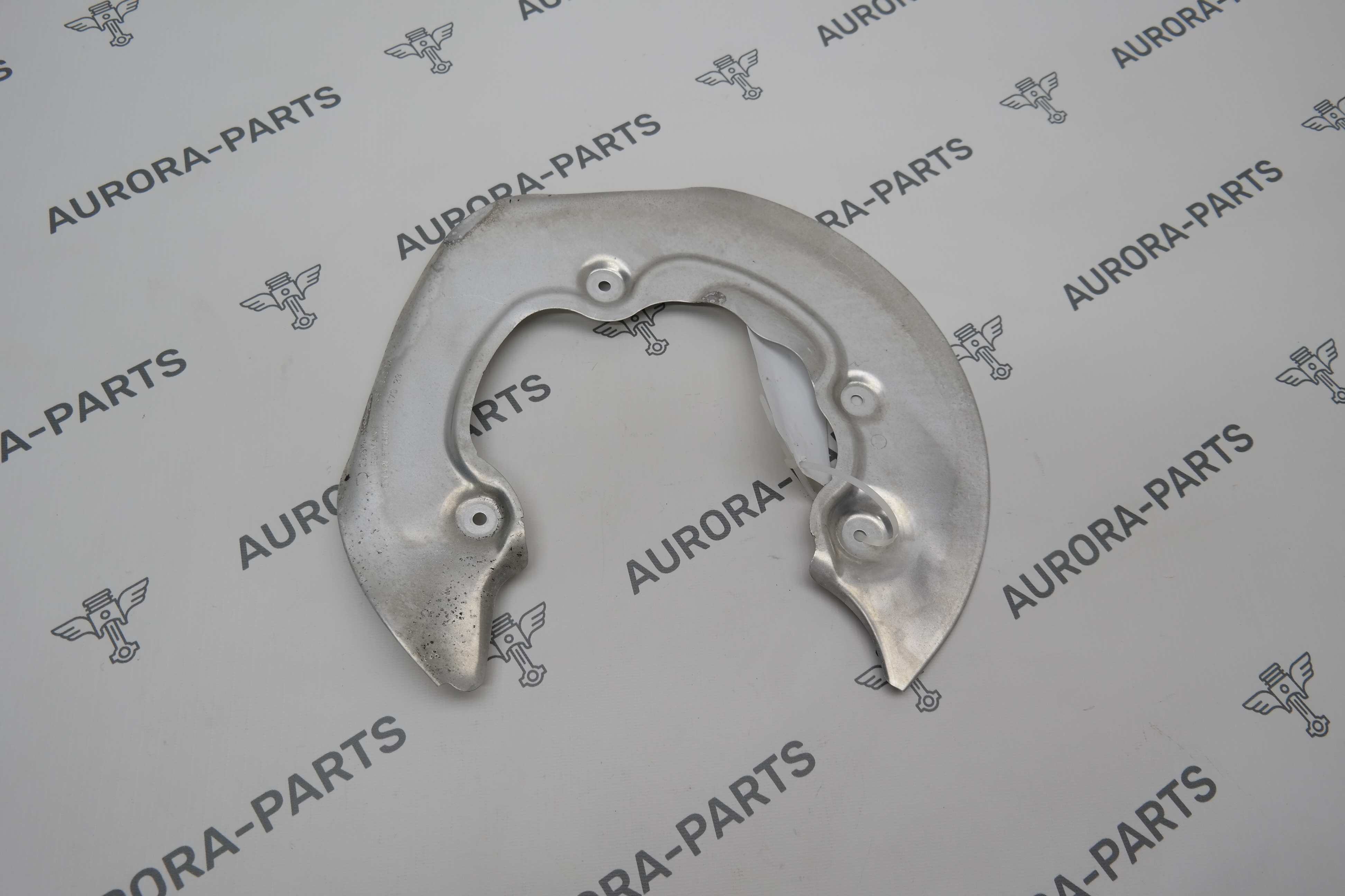 Пыльник тормозного диска задний RH BMW 3-Series