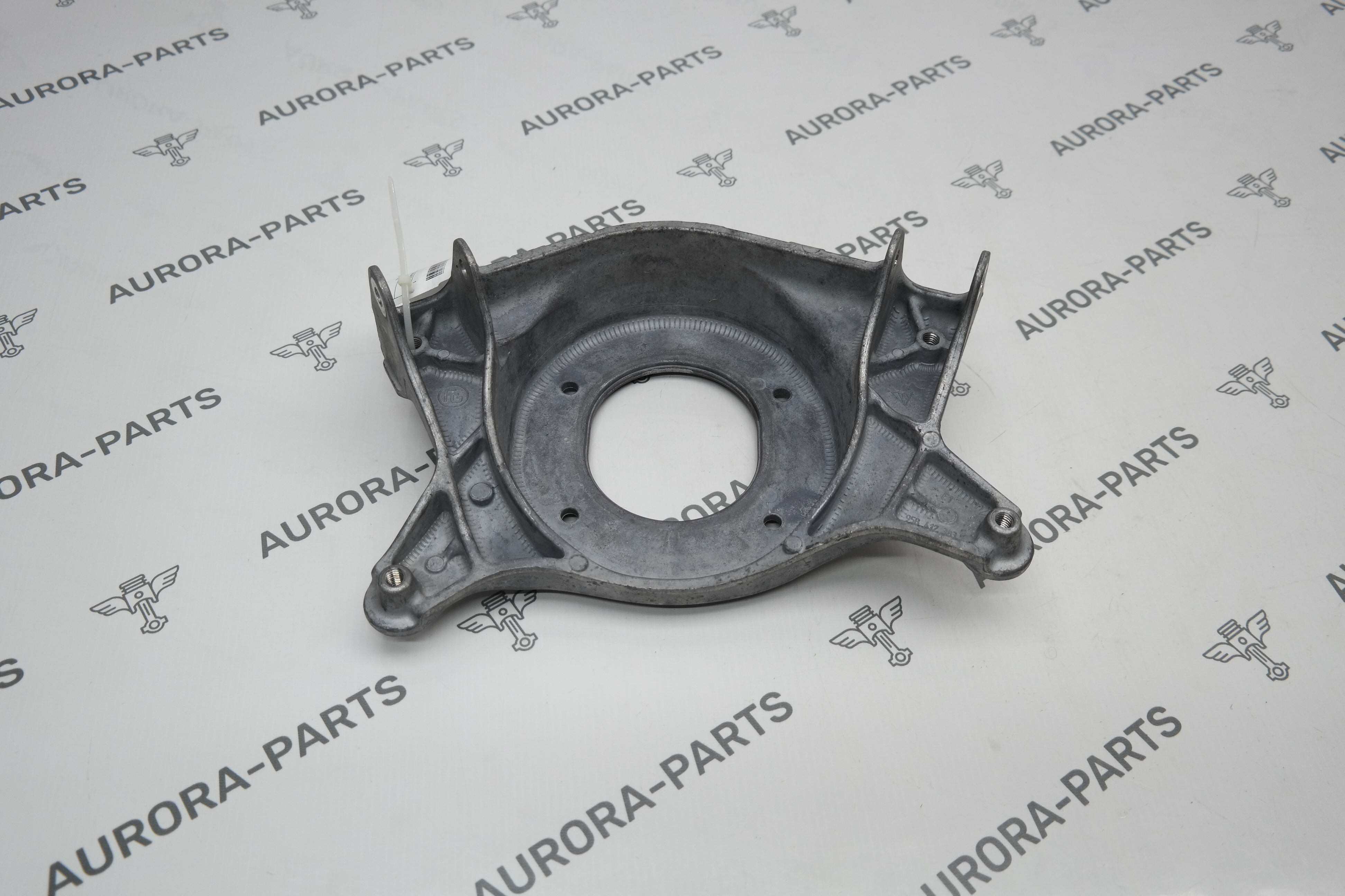 Опора переднего амортизатора LH Porsche Macan