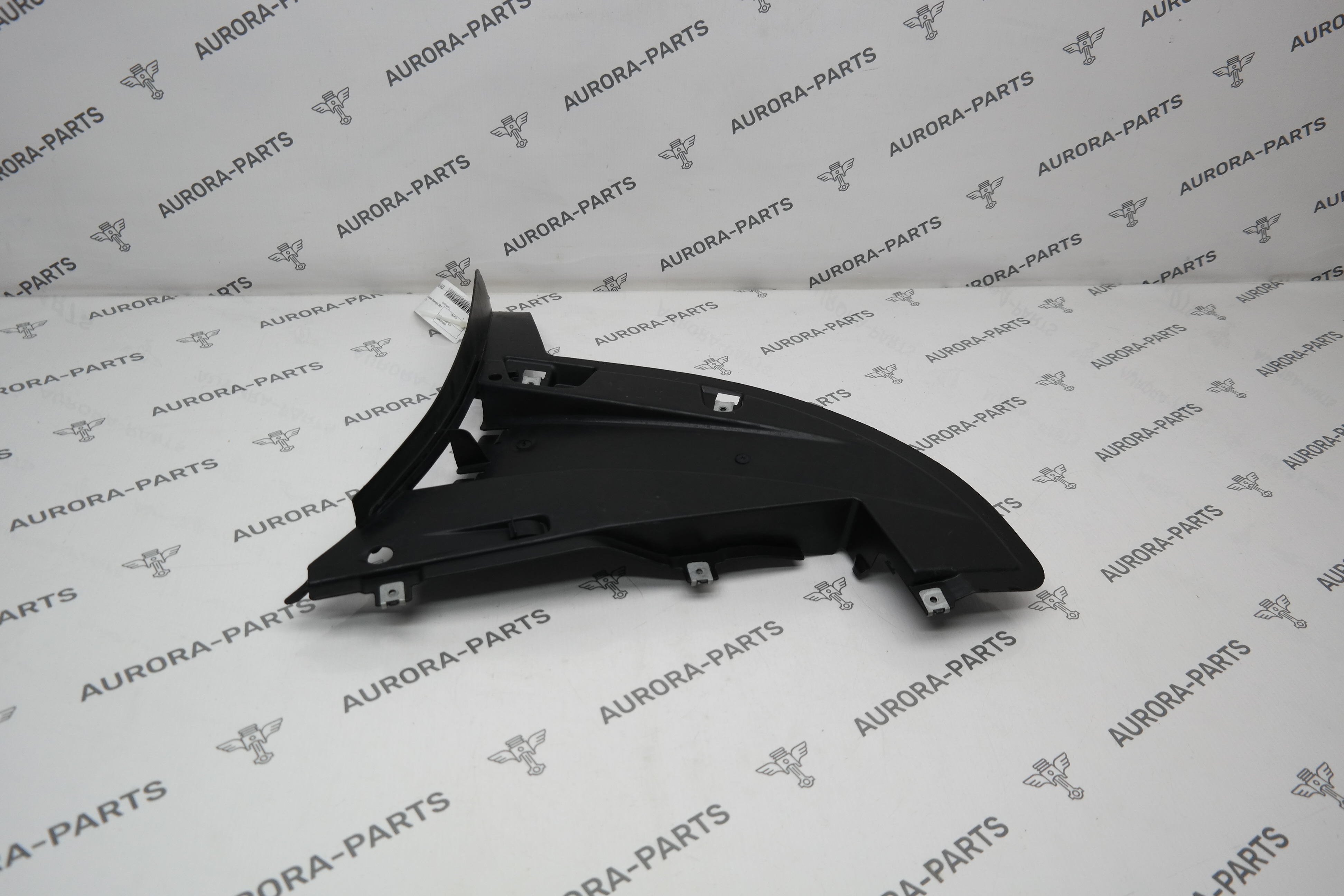 Пыльник переднего бампера RH Porsche Macan