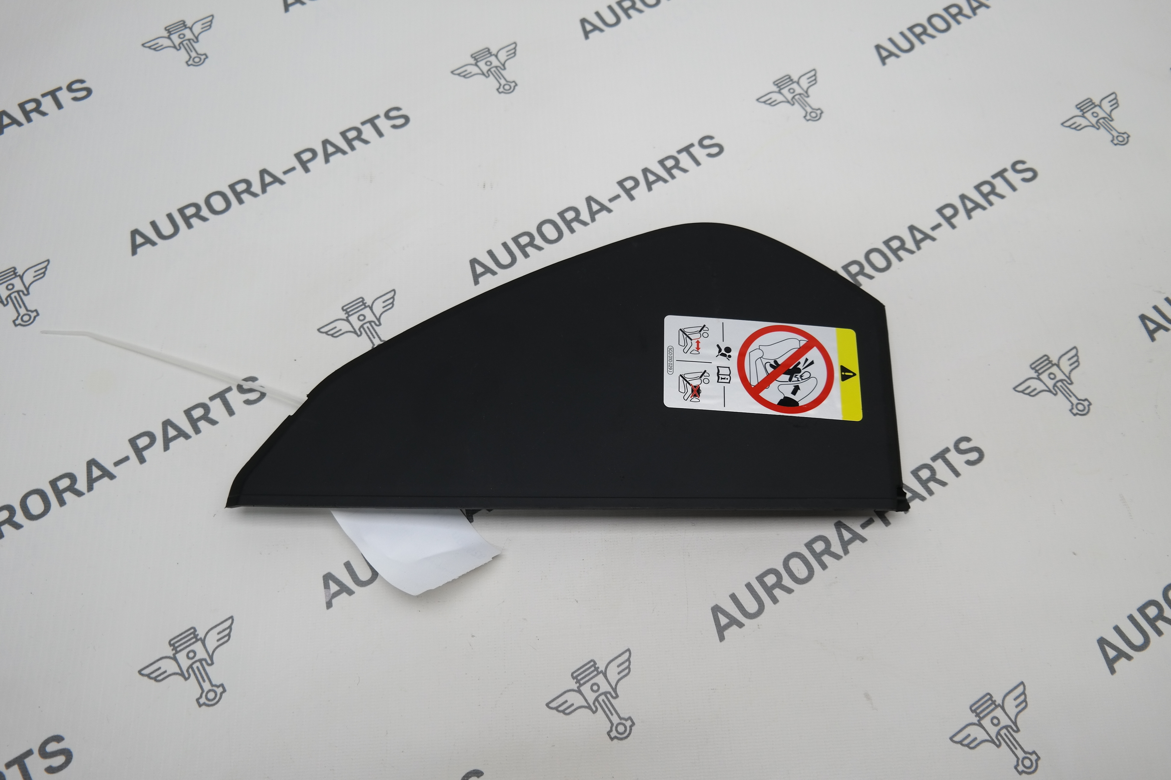 Накладка торпеды RH Porsche Macan