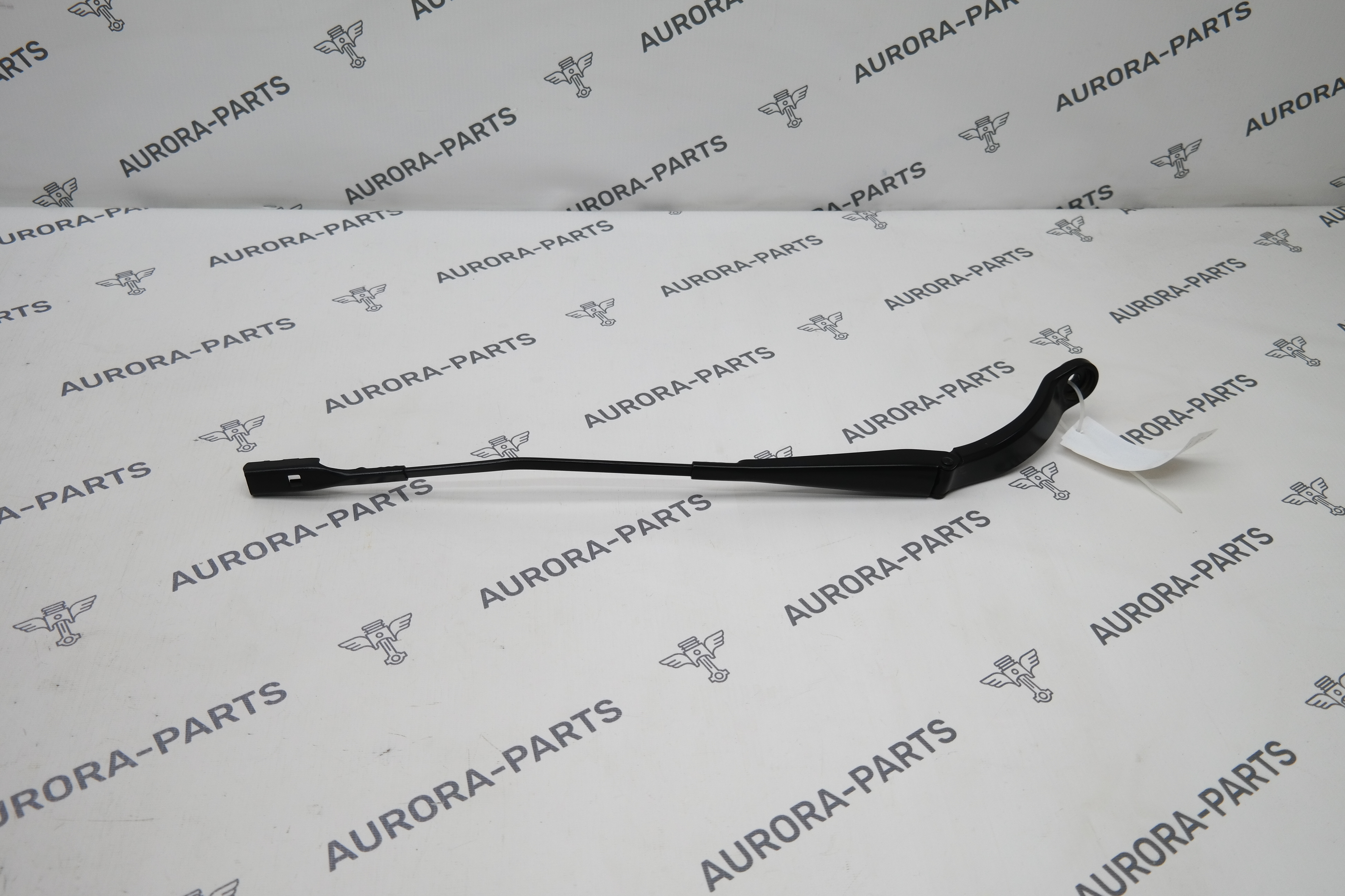 Поводок дворника LH Porsche Macan