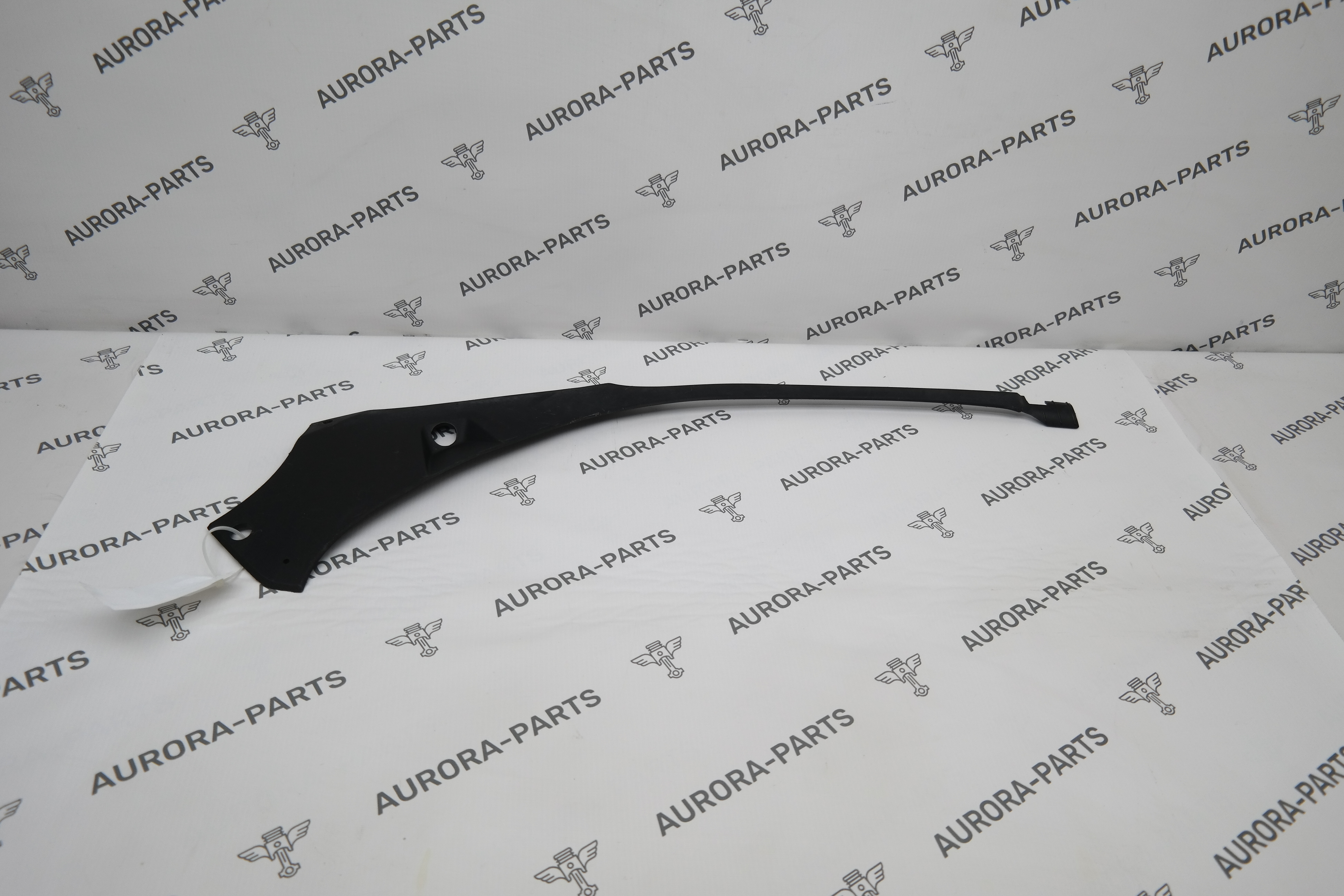 Накладка фары LH Porsche Macan