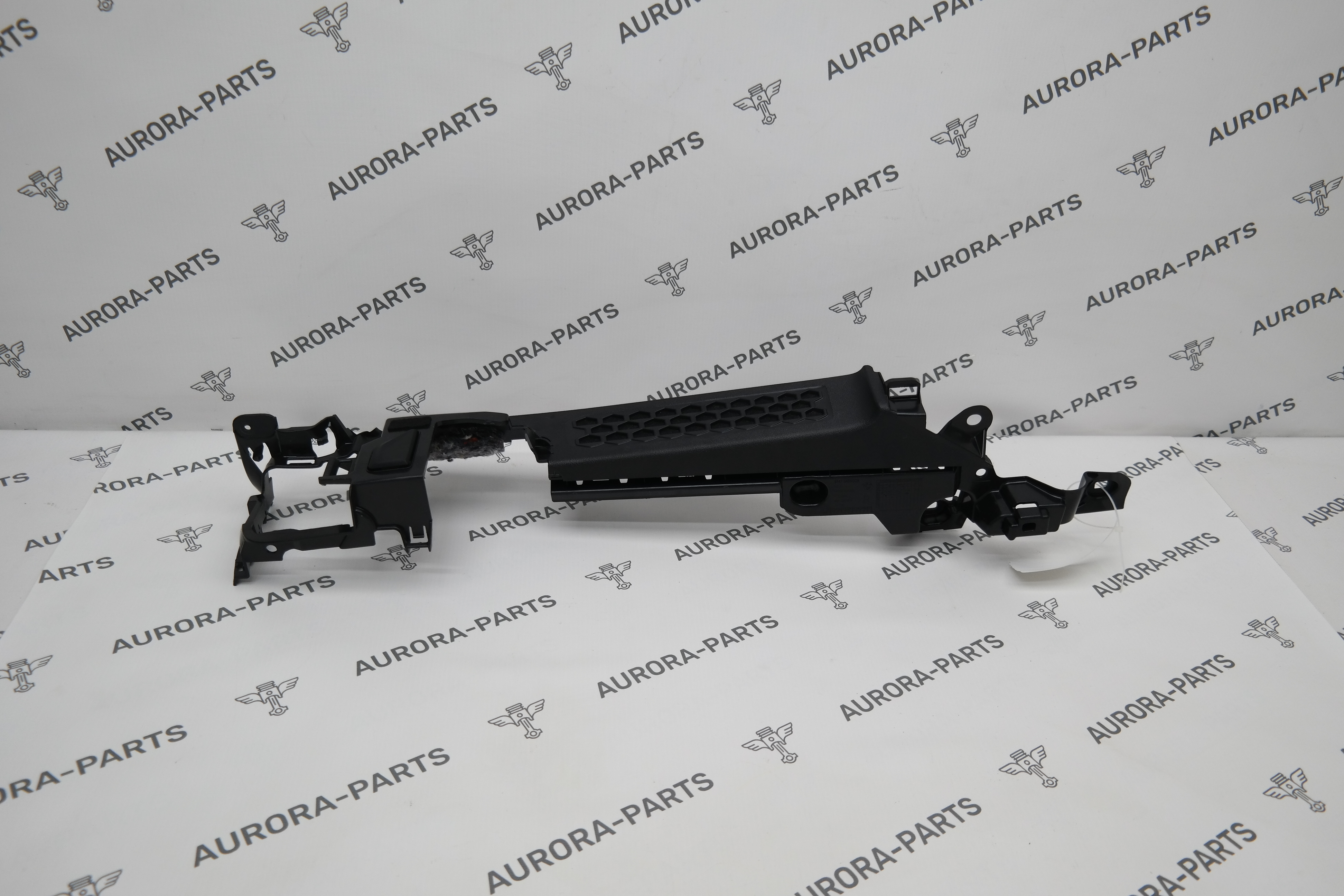 Обшивка багажного отделения верхняя RH BMW 3-Series