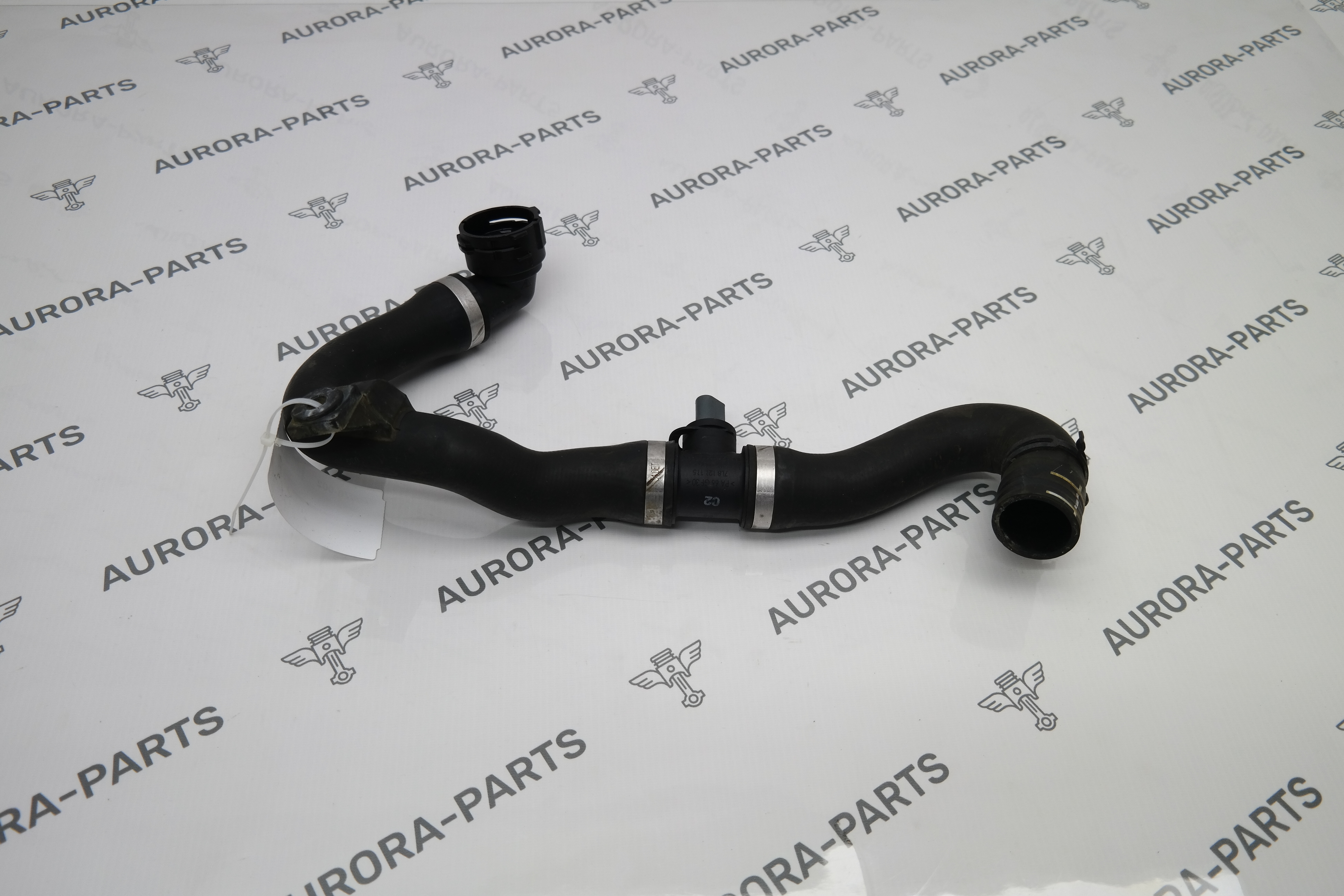 Патрубок системы охлаждения Porsche Cayenne