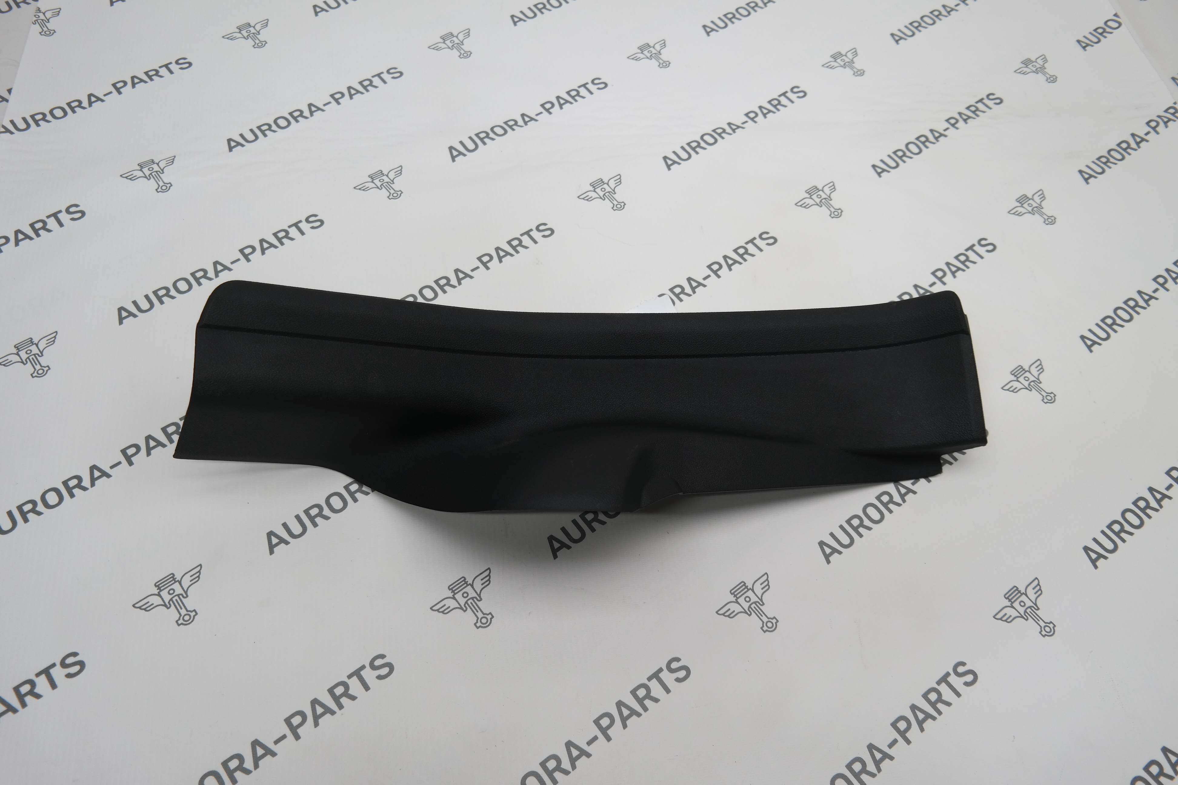 Накладка заднего порога внутренняя RH BMW 3-Series