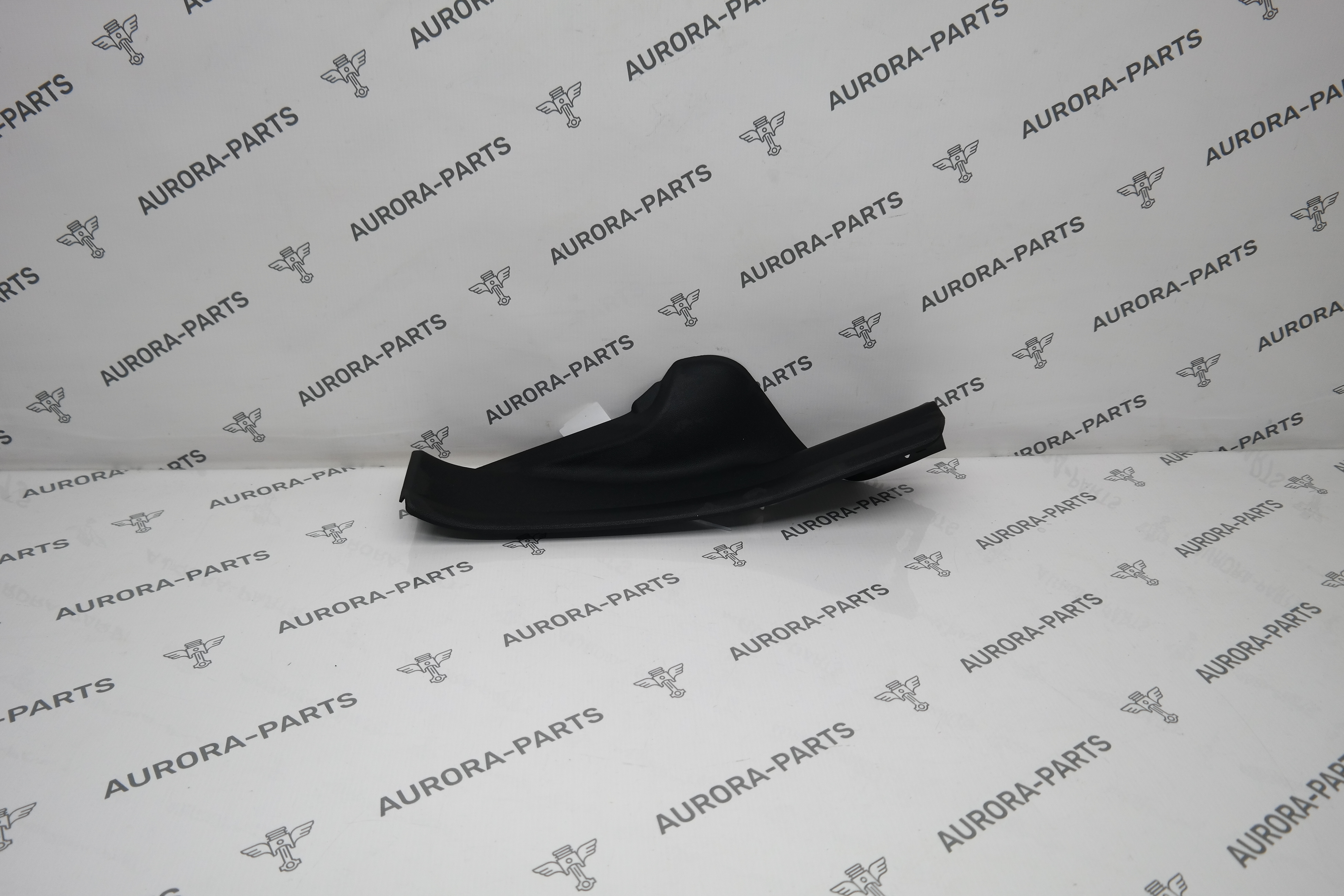 Накладка заднего порога внутренняя RH BMW 3-Series