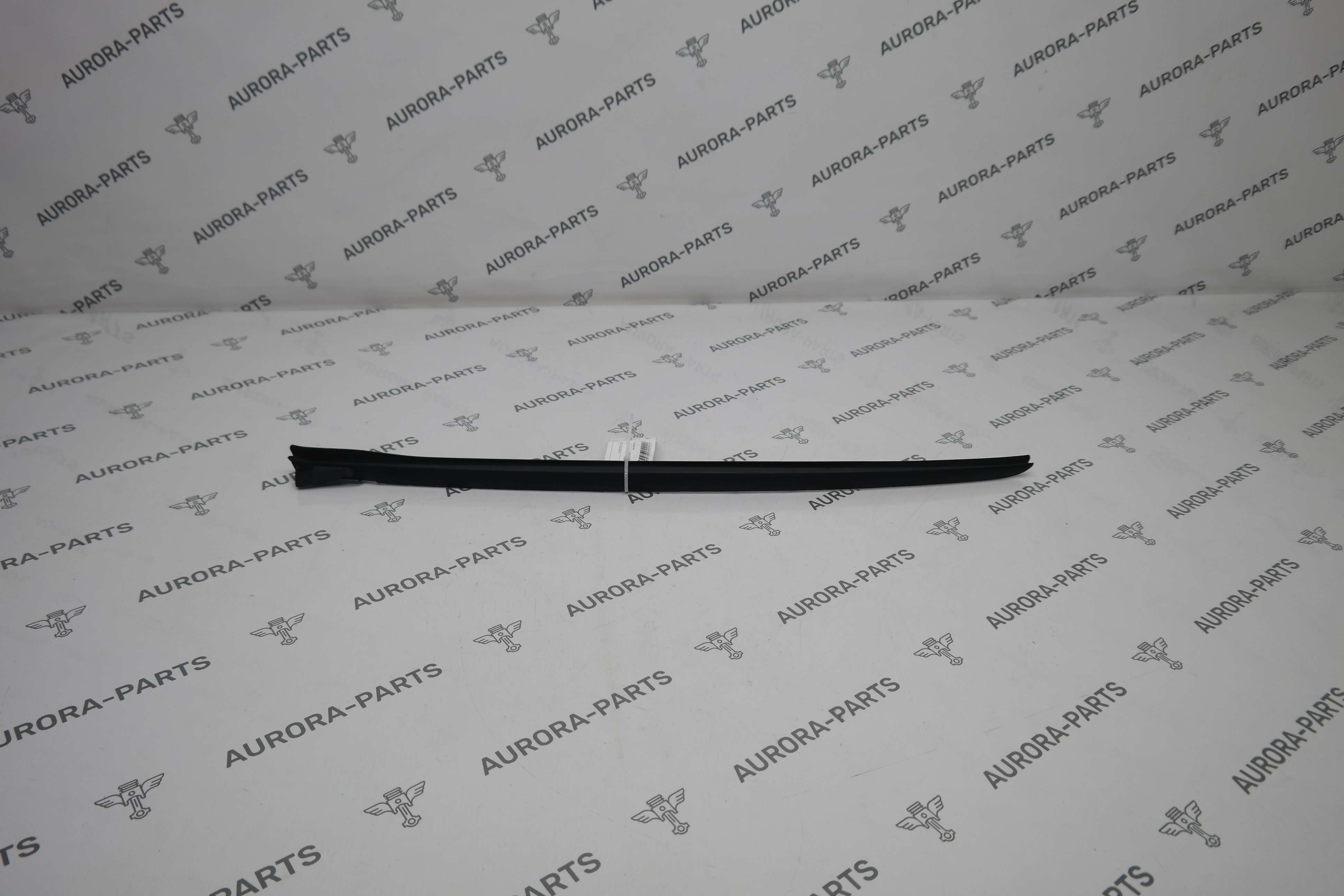 Молдинг лобового стекла LH BMW 3-Series