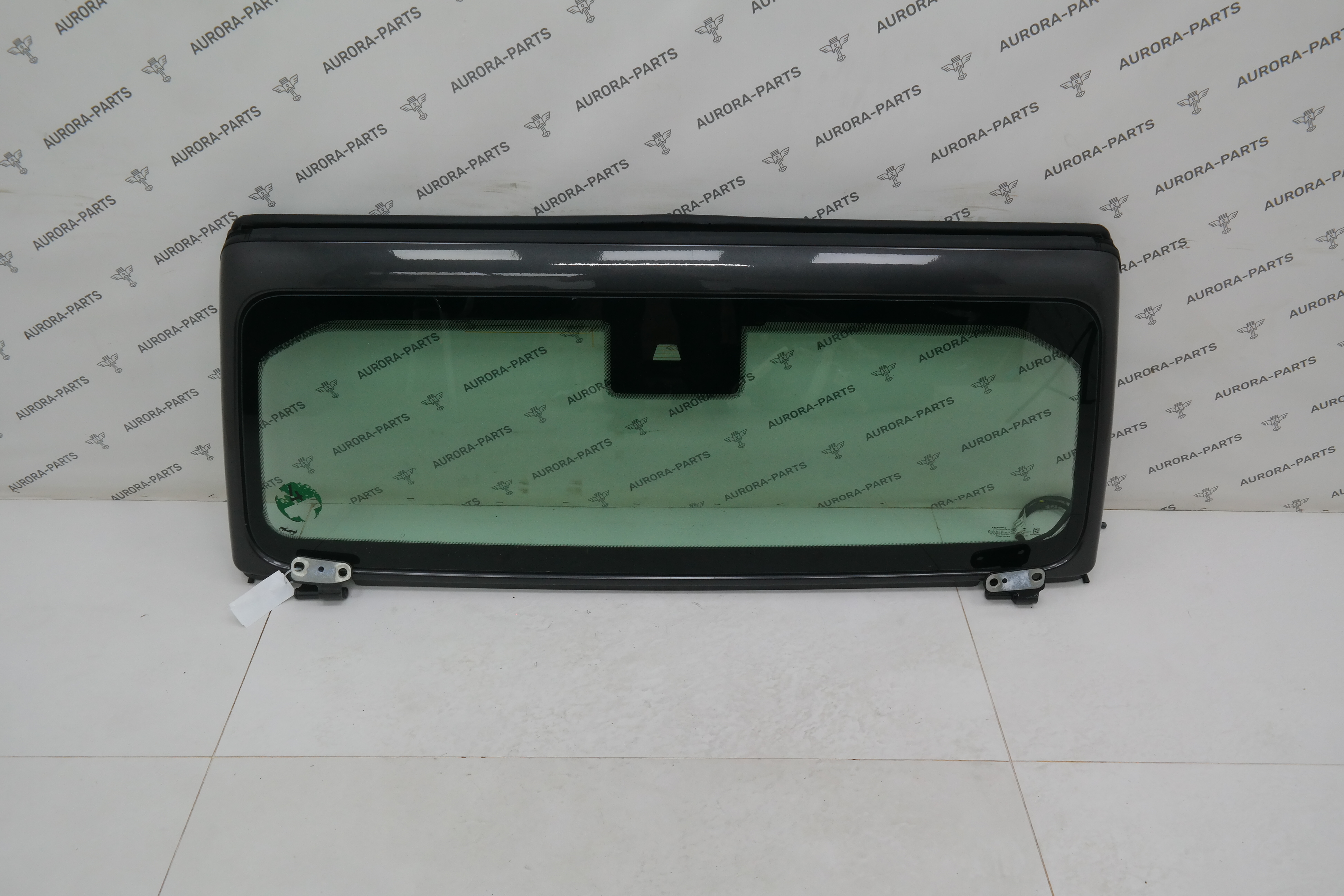 Стекло кузовное лобовое (в сборе с рамой) Jeep Wrangler