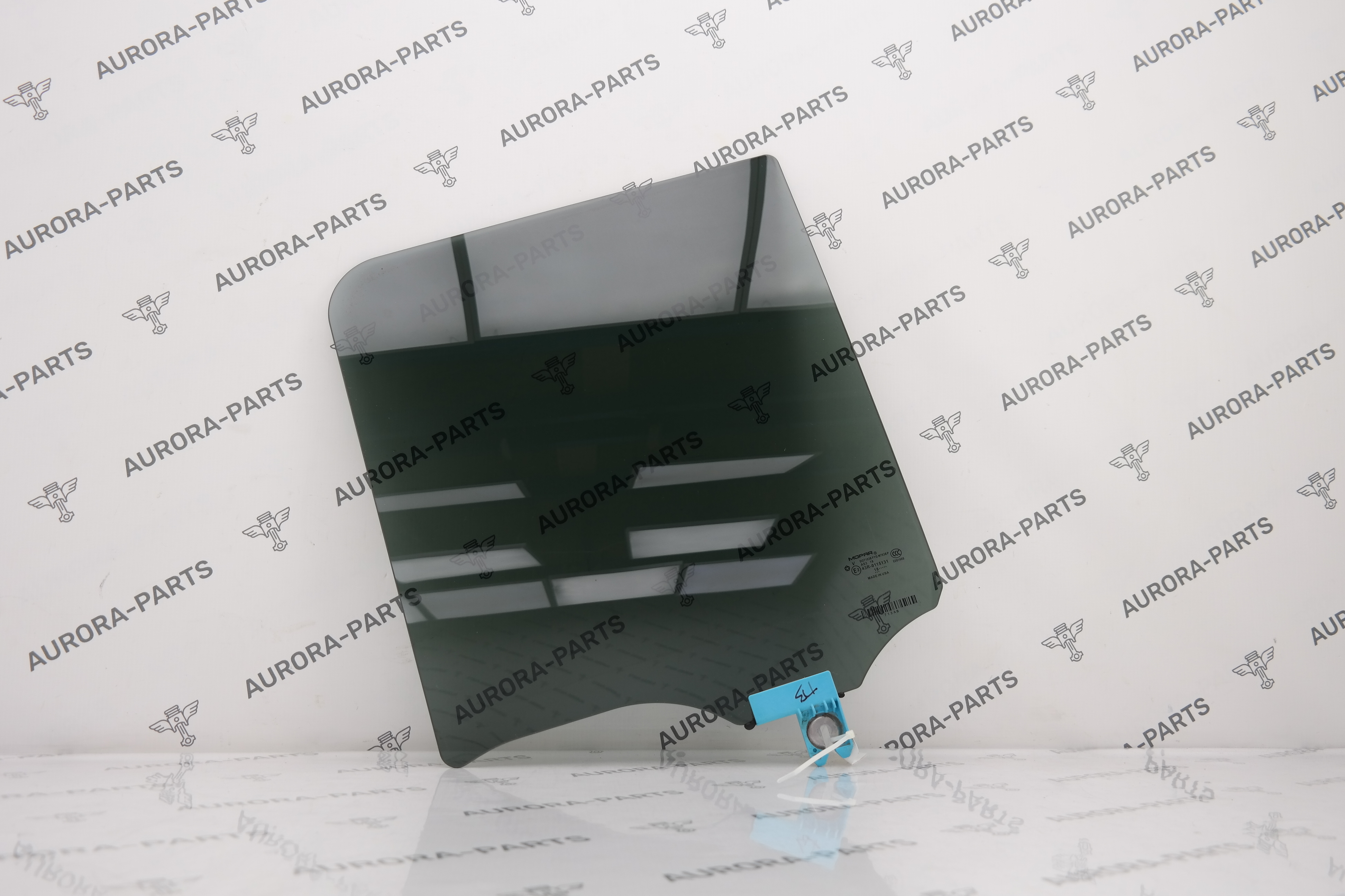 Стекло задней двери LH Jeep Wrangler